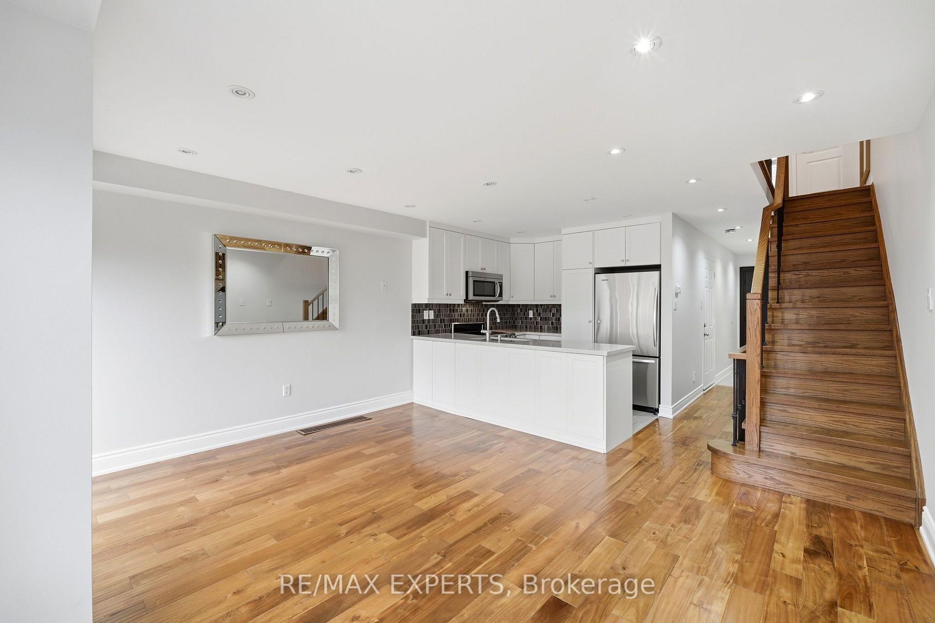 Photo 14 of Unit 7, 80 Tania Crescent, Vaughan, Maple — HOMEH