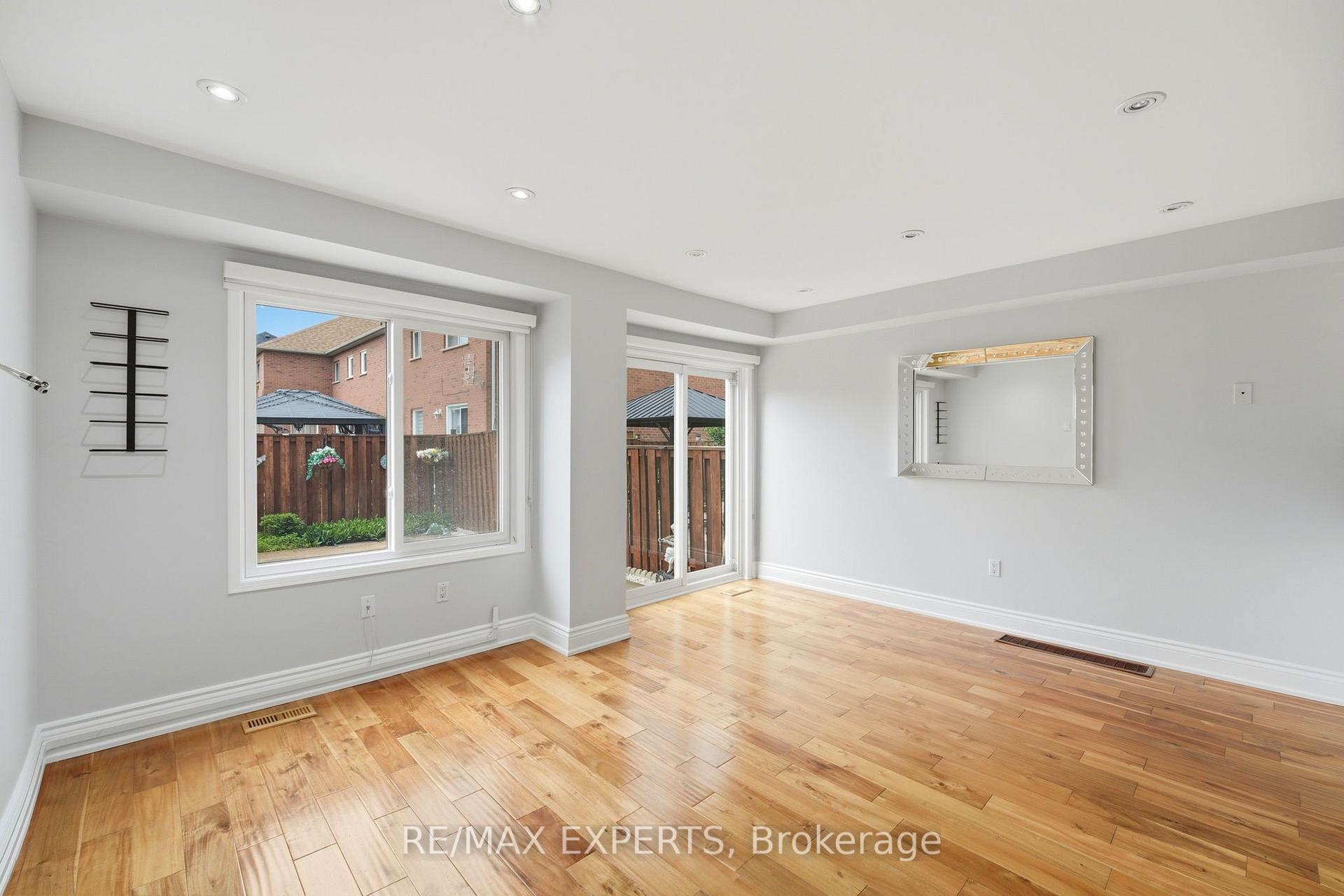 Photo 15 of Unit 7, 80 Tania Crescent, Vaughan, Maple — HOMEH