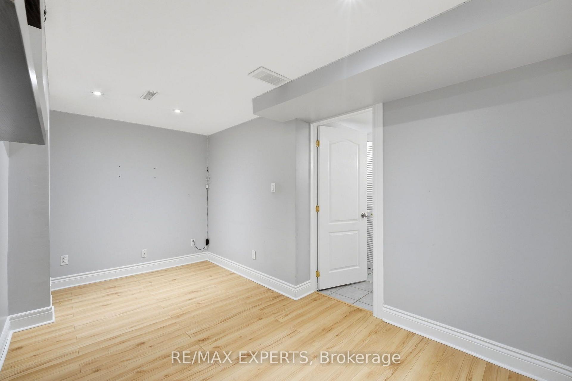 Photo 32 of Unit 7, 80 Tania Crescent, Vaughan, Maple — HOMEH