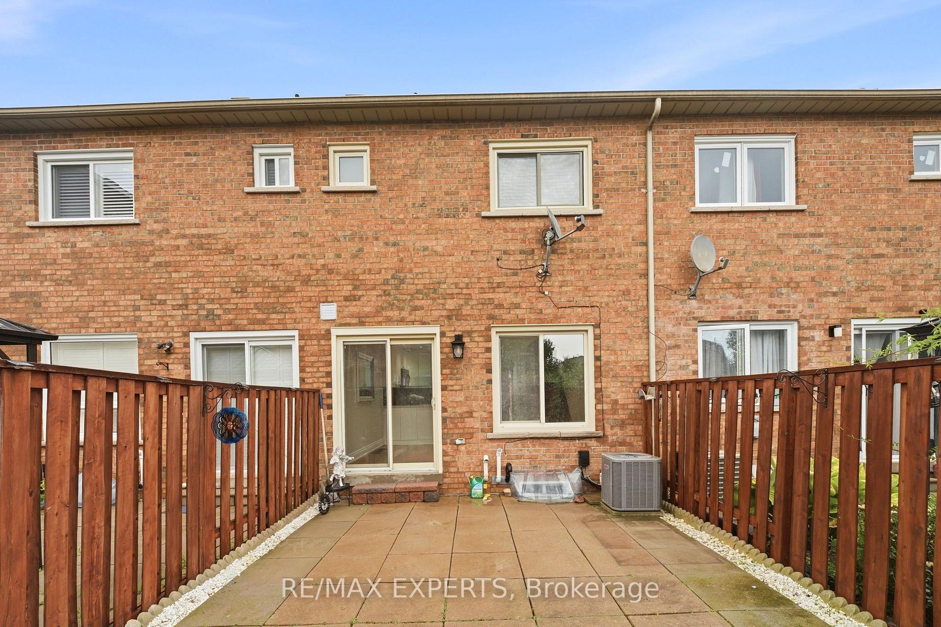 Photo 39 of Unit 7, 80 Tania Crescent, Vaughan, Maple — HOMEH