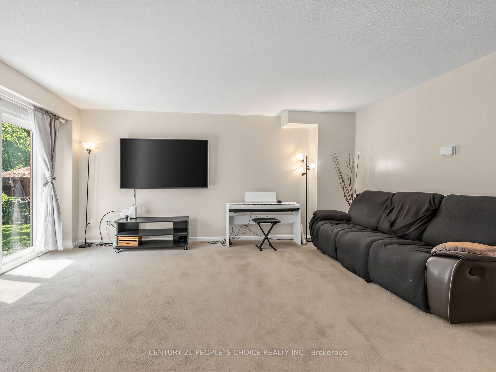 Photo 12 of 128 Primrose Crescent, Brampton, Heart Lake West — HOMEH