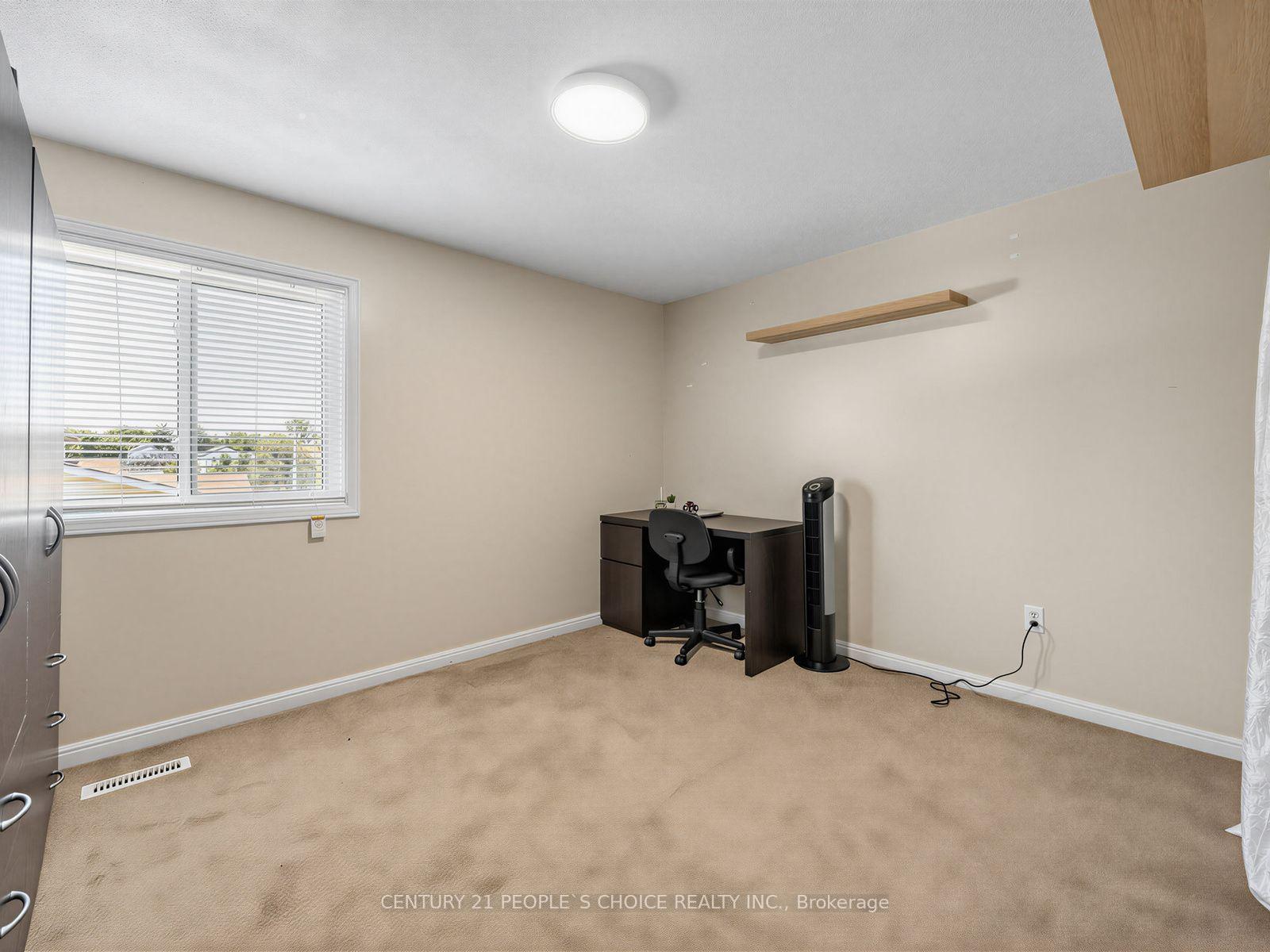 Photo 18 of 128 Primrose Crescent, Brampton, Heart Lake West — HOMEH
