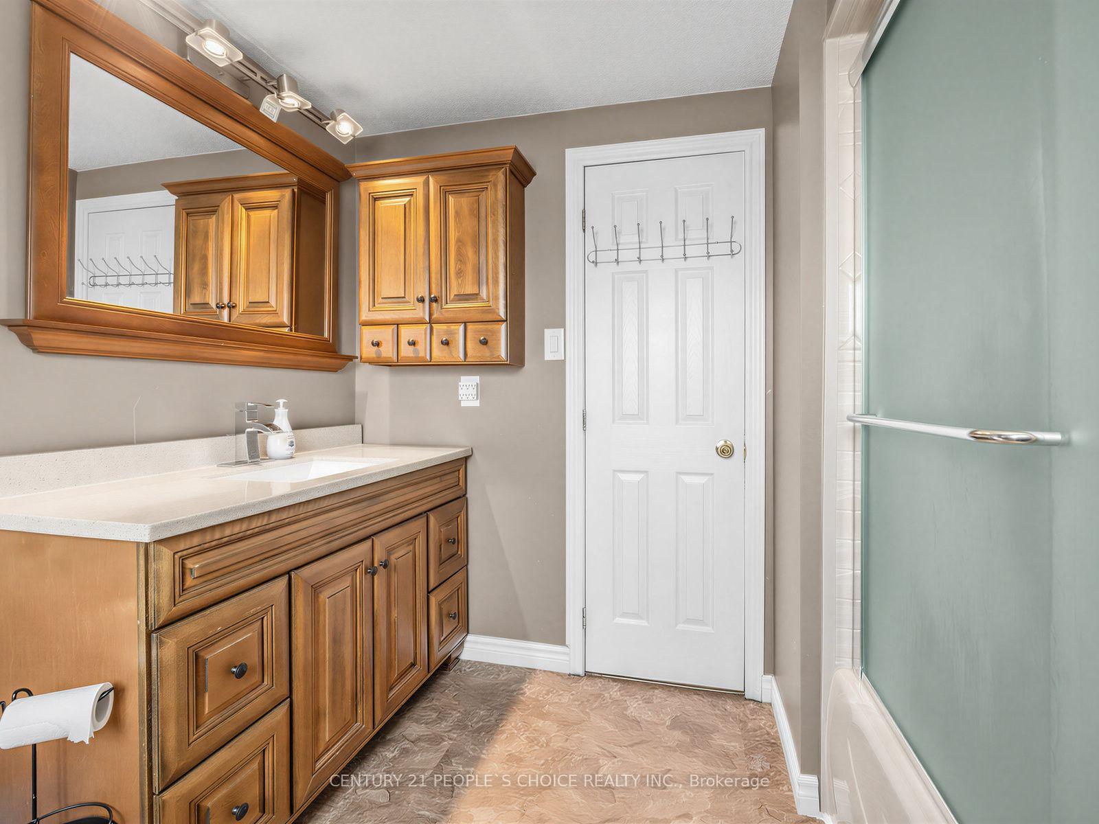 Photo 21 of 128 Primrose Crescent, Brampton, Heart Lake West — HOMEH
