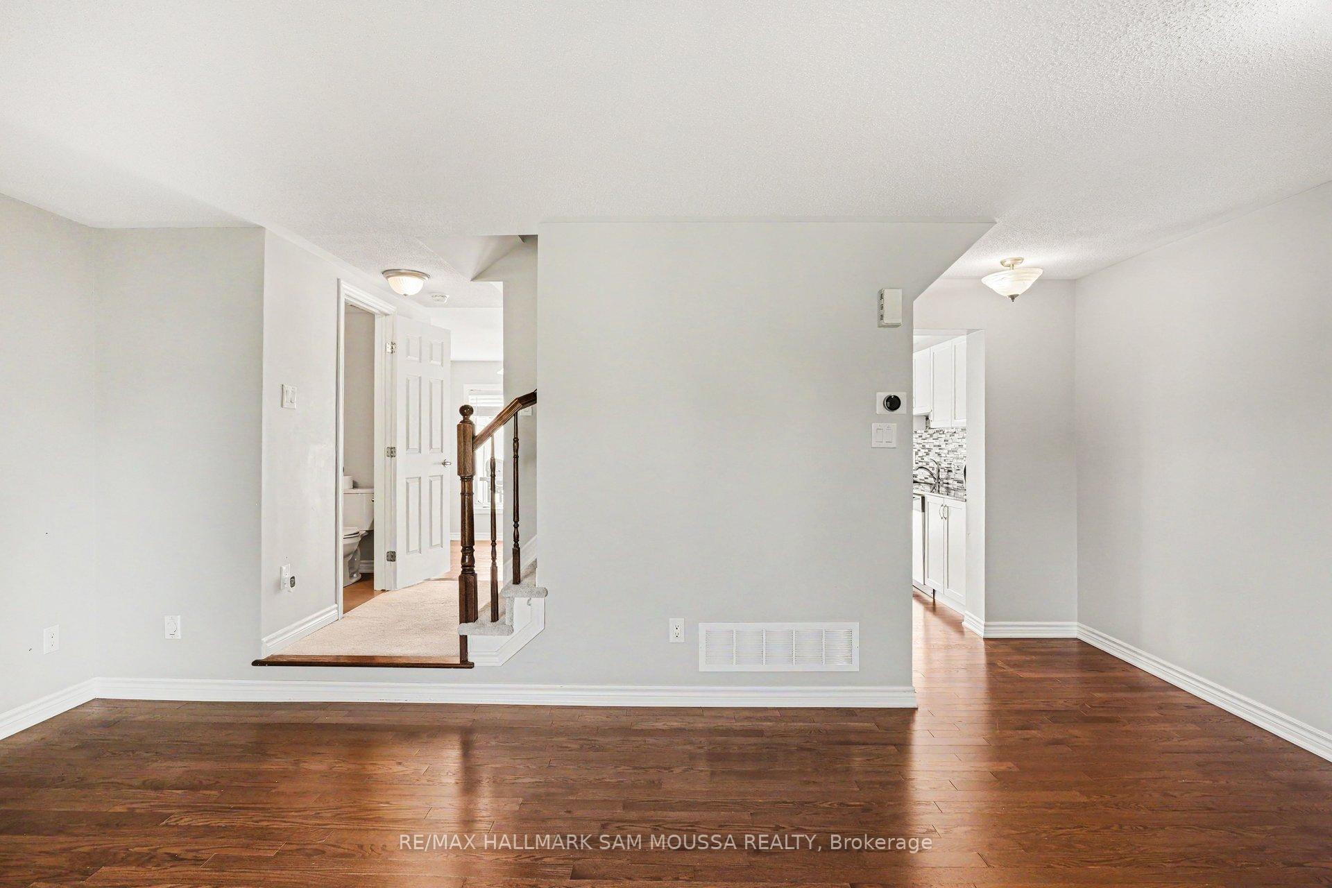 Photo 16 of 94 Brisote Lane, Ottawa, Stittsville (North) — HOMEH