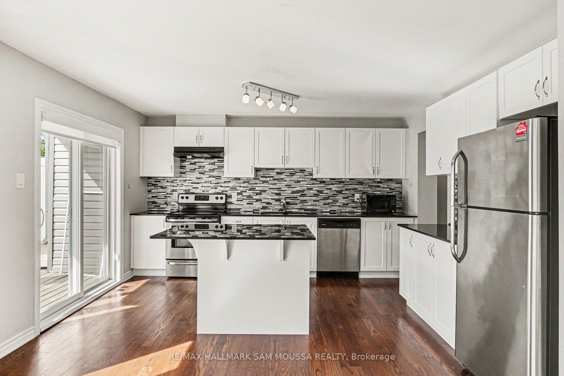 Photo 23 of 94 Brisote Lane, Ottawa, Stittsville (North) — HOMEH