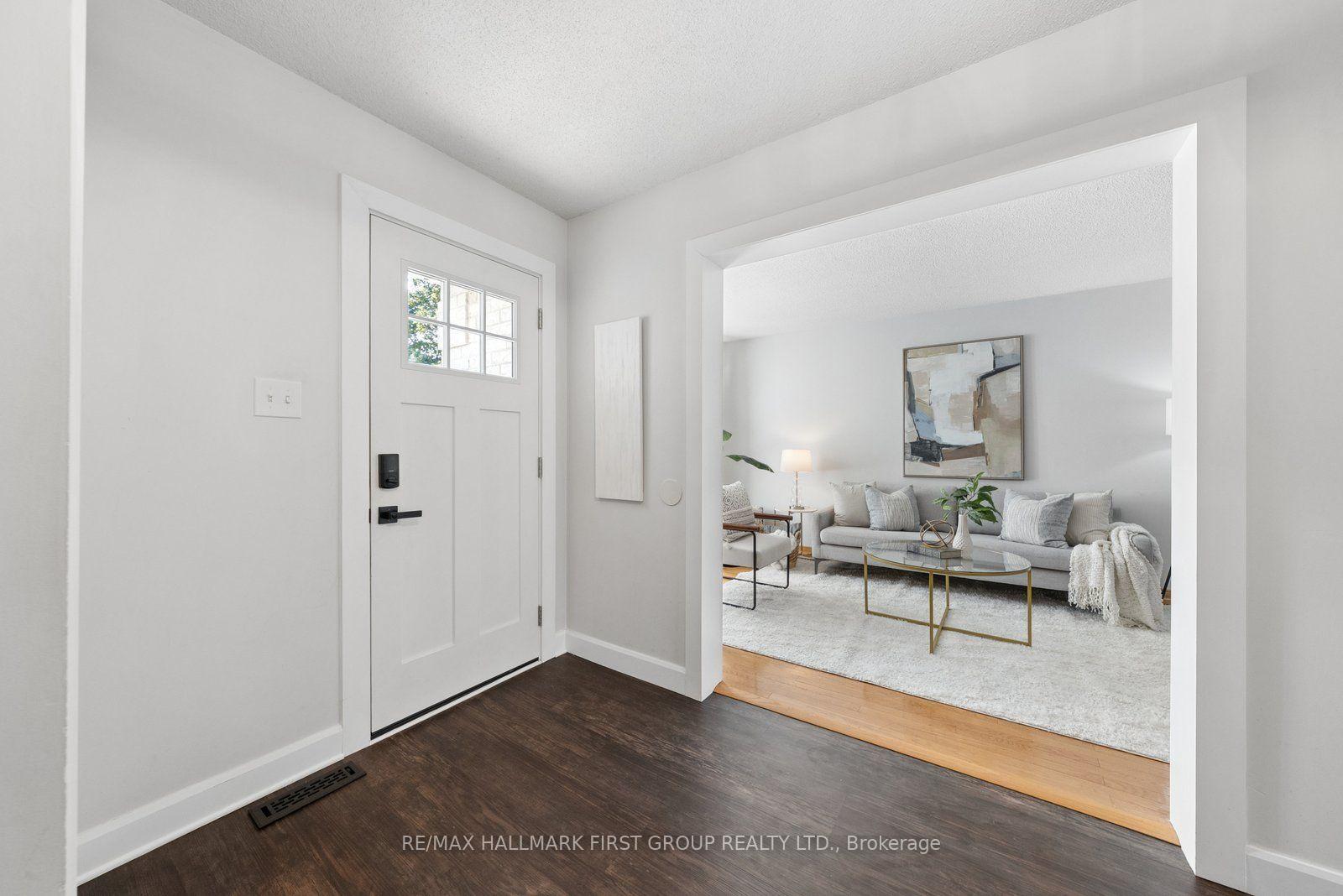 Photo 4 of 662 Cognac Crescent, Pickering, Amberlea — HOMEH