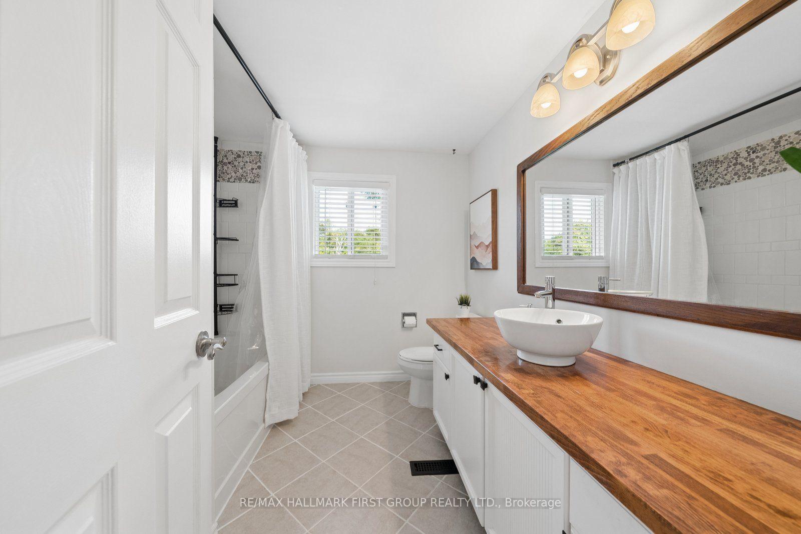 Photo 32 of 662 Cognac Crescent, Pickering, Amberlea — HOMEH