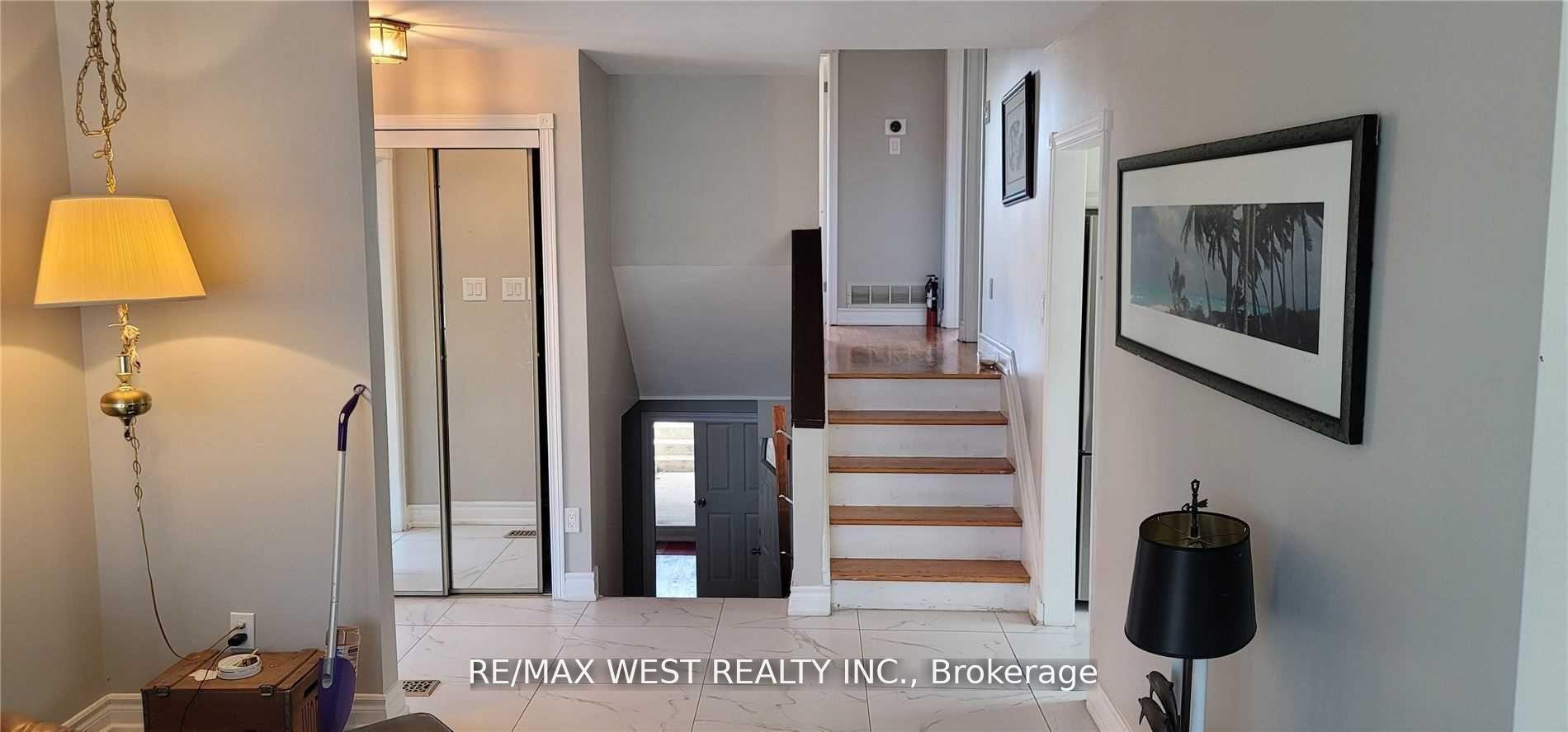 Photo 8 of Unit Upper, 51 Monterrey Drive, Etobicoke, Thistletown-Beaumonde Heights — HOMEH