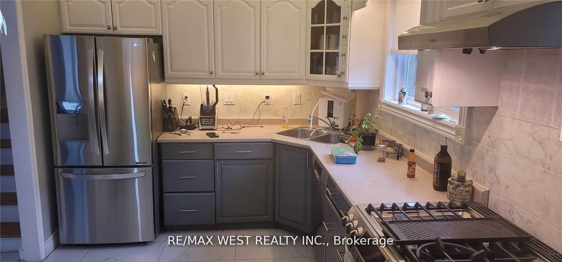 Photo 10 of Unit Upper, 51 Monterrey Drive, Etobicoke, Thistletown-Beaumonde Heights — HOMEH