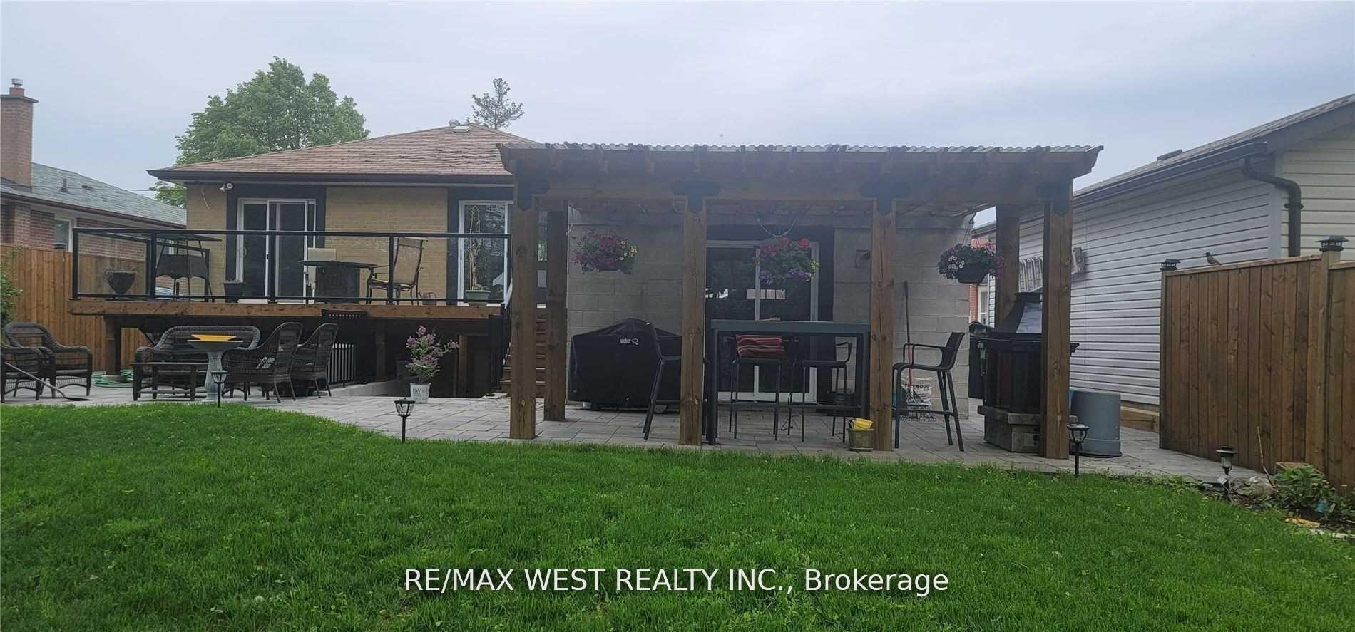 Photo 14 of Unit Upper, 51 Monterrey Drive, Etobicoke, Thistletown-Beaumonde Heights — HOMEH