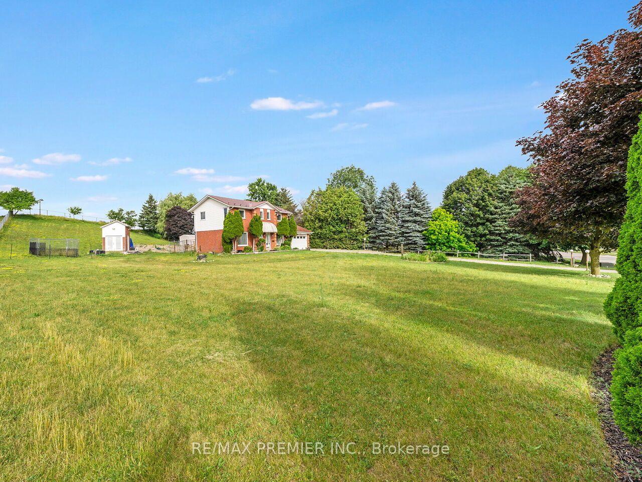 Photo 3 of 28 Emeline Street, Caledon, Alton — HOMEH