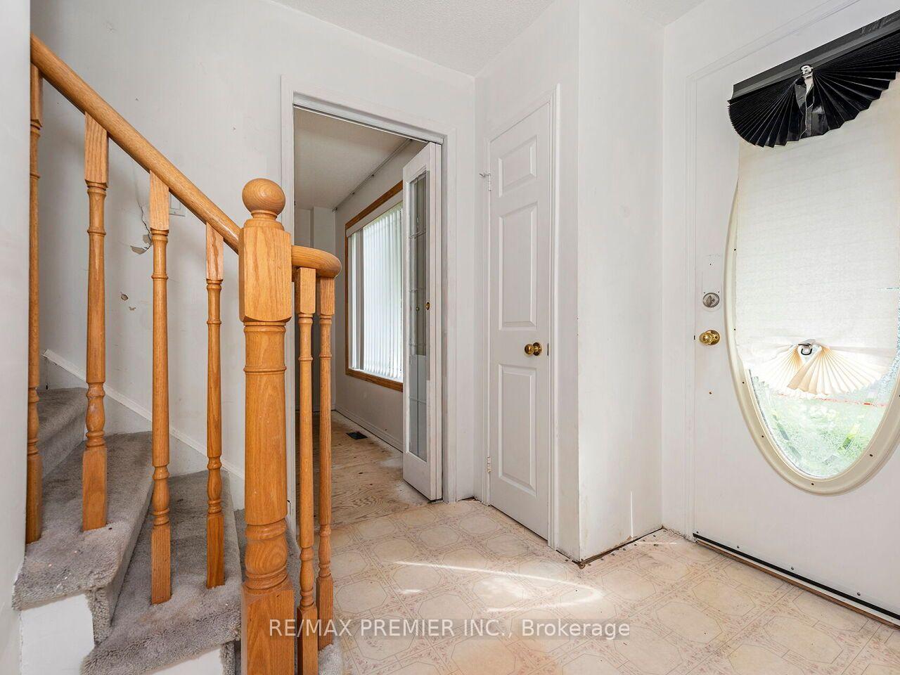 Photo 5 of 28 Emeline Street, Caledon, Alton — HOMEH