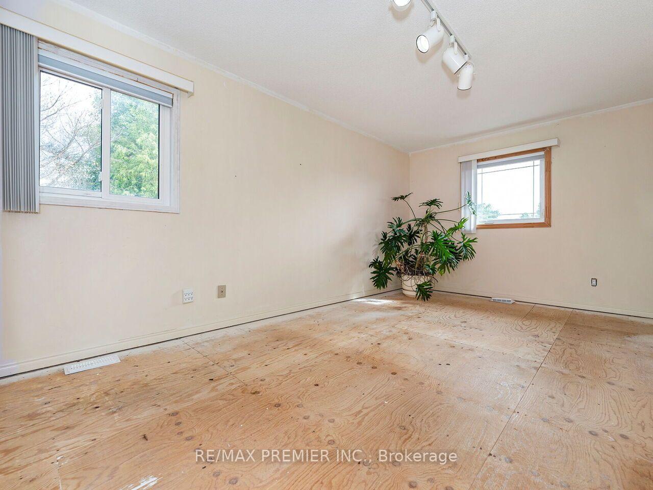 Photo 24 of 28 Emeline Street, Caledon, Alton — HOMEH