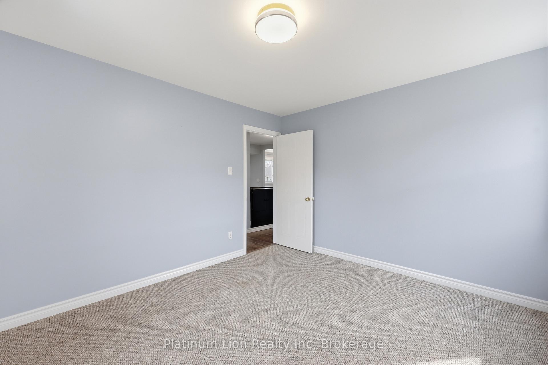 Photo 14 of 6581 Riall Street, Niagara Falls, Stamford — HOMEH
