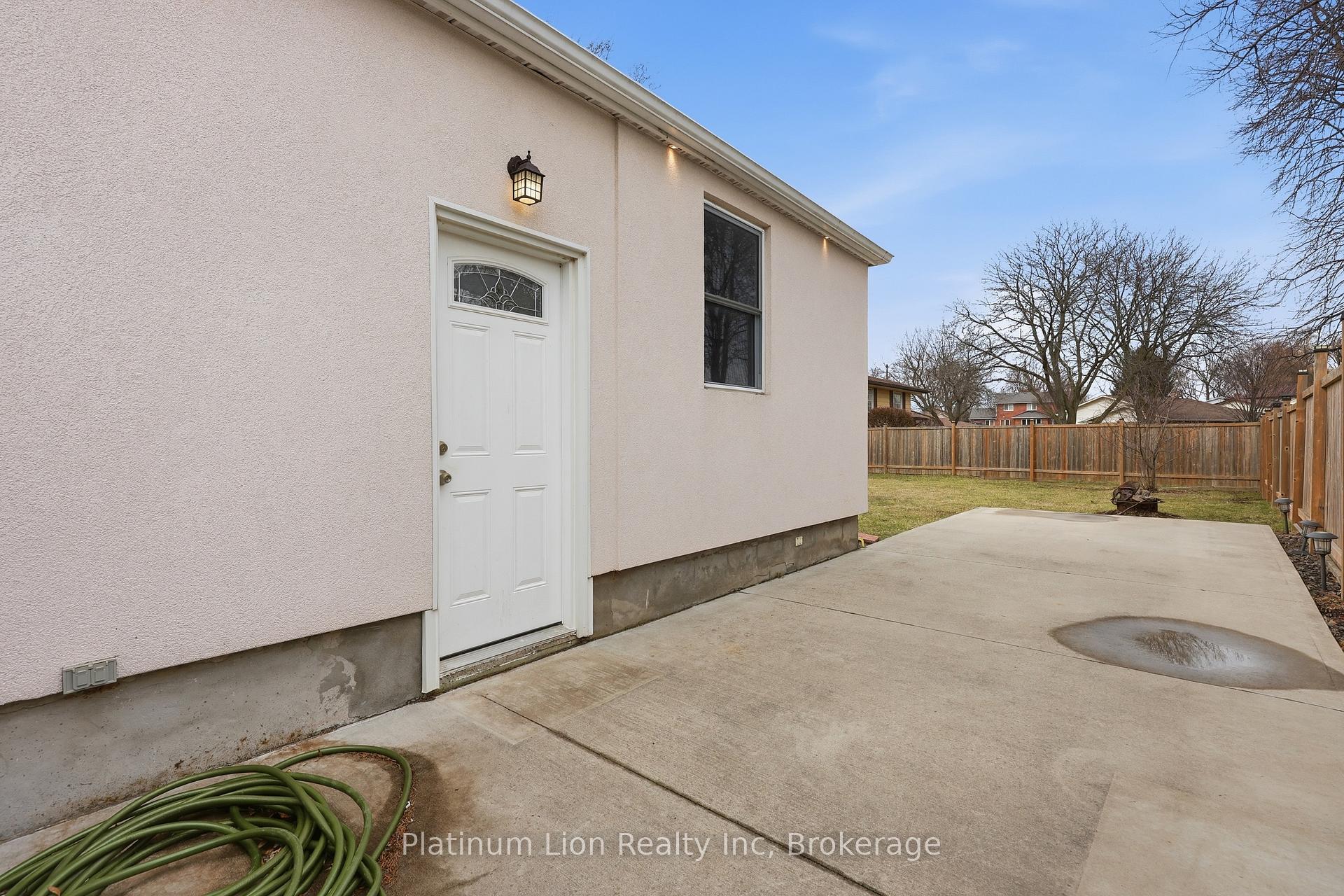 Photo 27 of 6581 Riall Street, Niagara Falls, Stamford — HOMEH