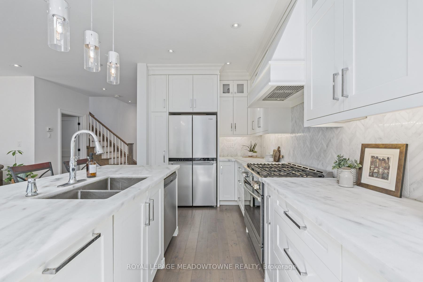 Photo 14 of 17 Ontario Street, Halton Hills, Georgetown — HOMEH