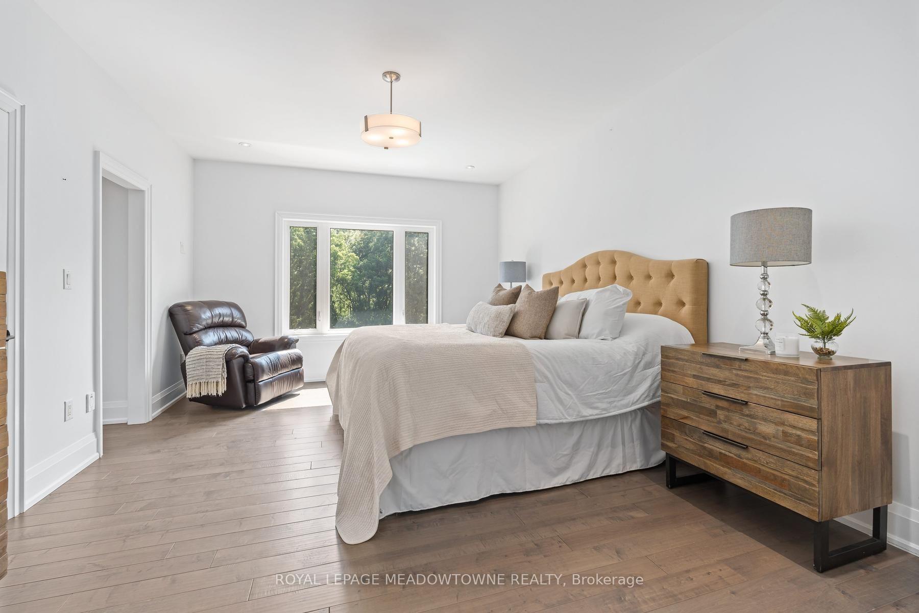 Photo 25 of 17 Ontario Street, Halton Hills, Georgetown — HOMEH