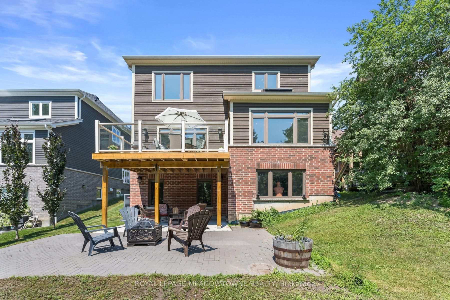 Photo 46 of 17 Ontario Street, Halton Hills, Georgetown — HOMEH