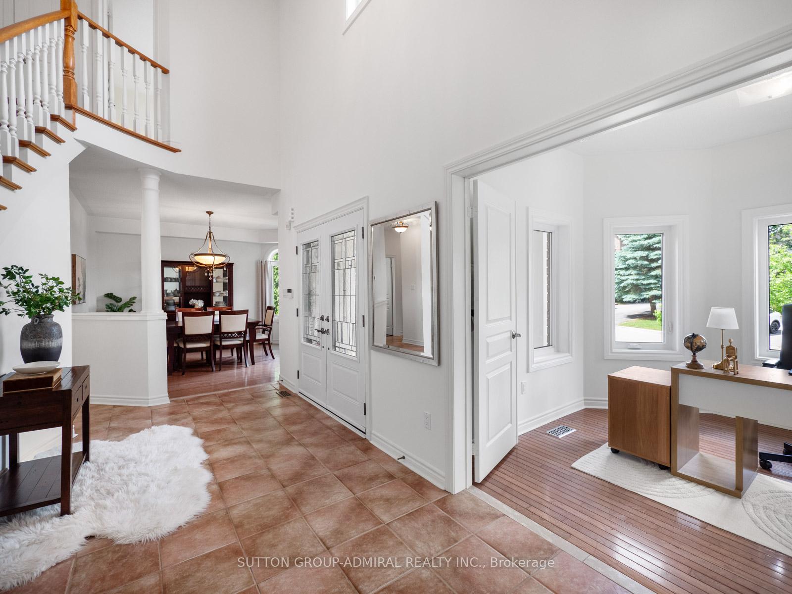 Photo 4 of 37 Nevada Crescent, Vaughan, Rural Vaughan — HOMEH