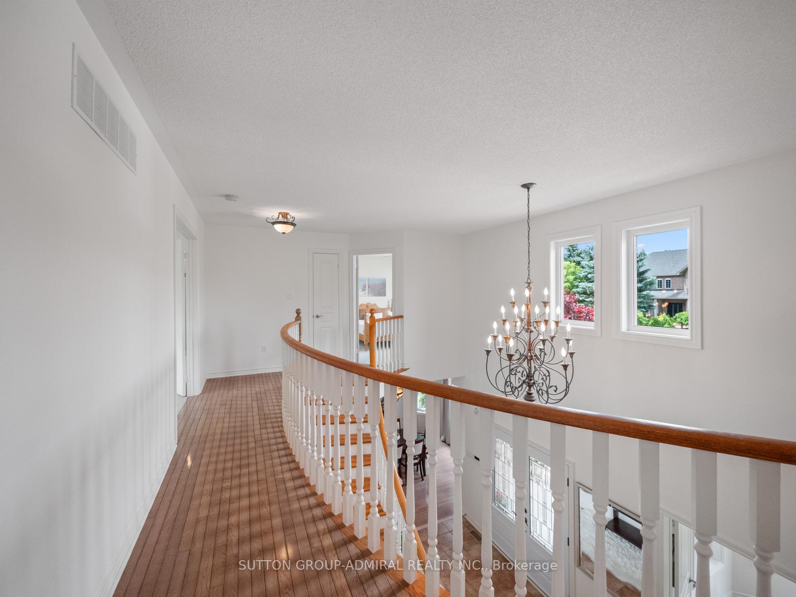 Photo 20 of 37 Nevada Crescent, Vaughan, Rural Vaughan — HOMEH