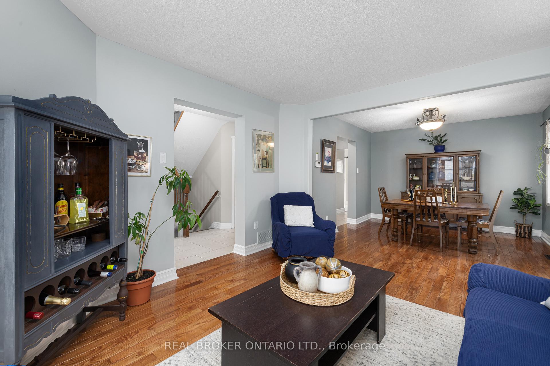 Photo 9 of 1981 Orchardview Avenue, Ottawa, Fallingbrook/Gardenway South — HOMEH