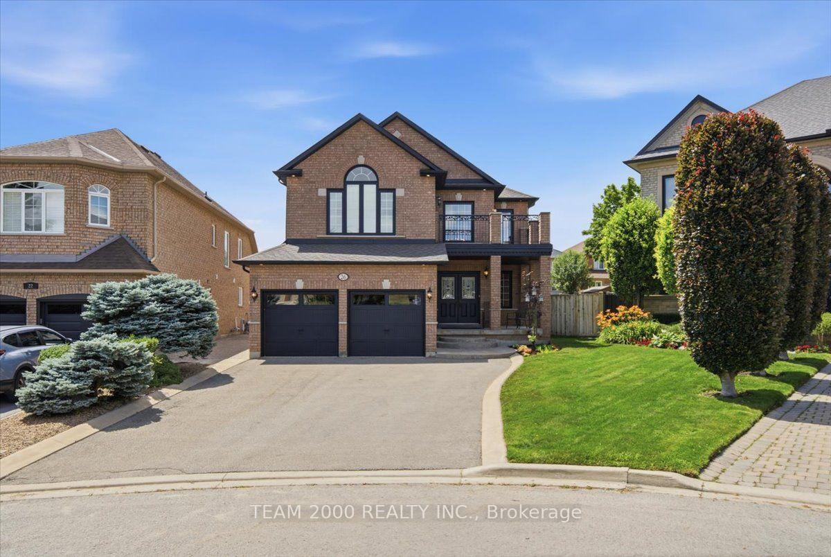 Photo 4 of 26 Crown Crescent, Vaughan, Sonoma Heights — HOMEH