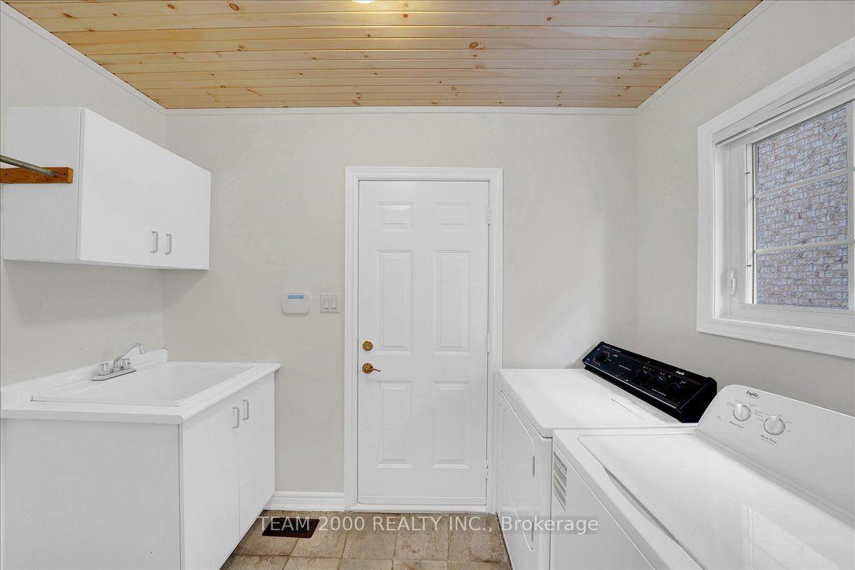 Photo 18 of 26 Crown Crescent, Vaughan, Sonoma Heights — HOMEH