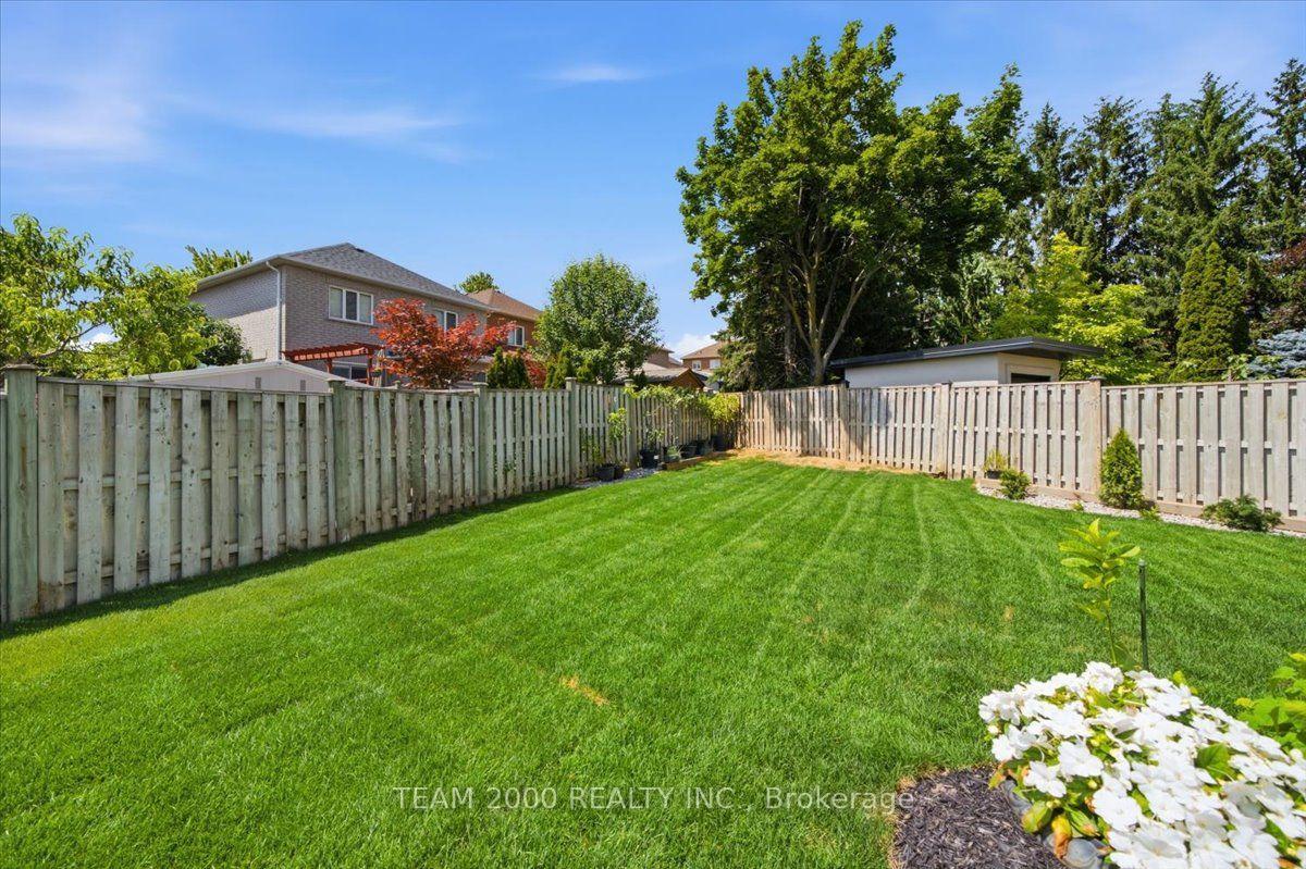 Photo 35 of 26 Crown Crescent, Vaughan, Sonoma Heights — HOMEH