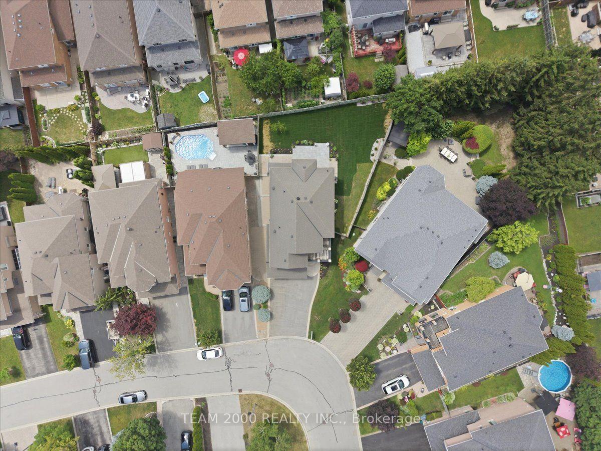 Photo 45 of 26 Crown Crescent, Vaughan, Sonoma Heights — HOMEH
