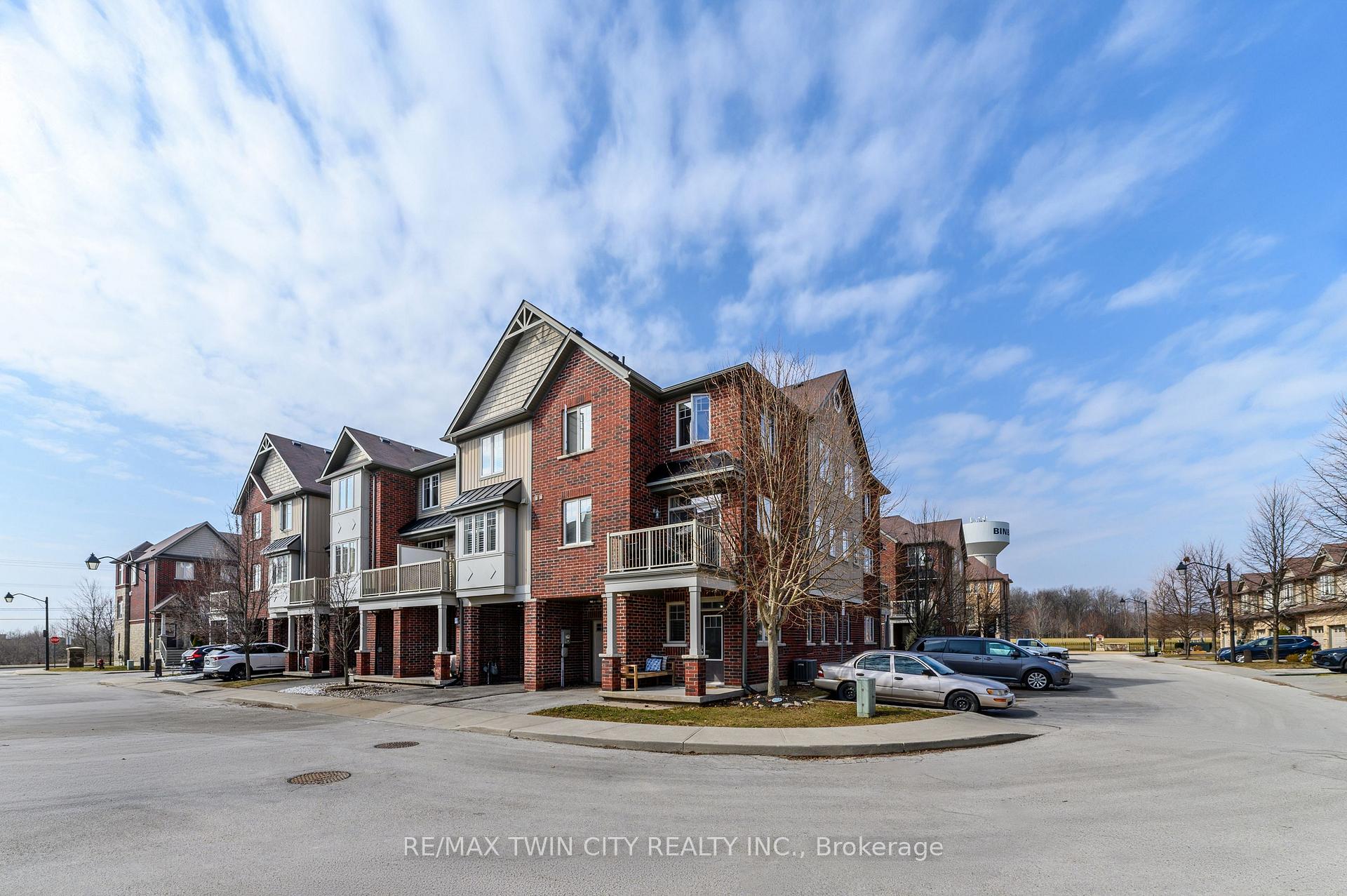 Photo 2 of 310 Fall Fair Way, Hamilton, Binbrook — HOMEH