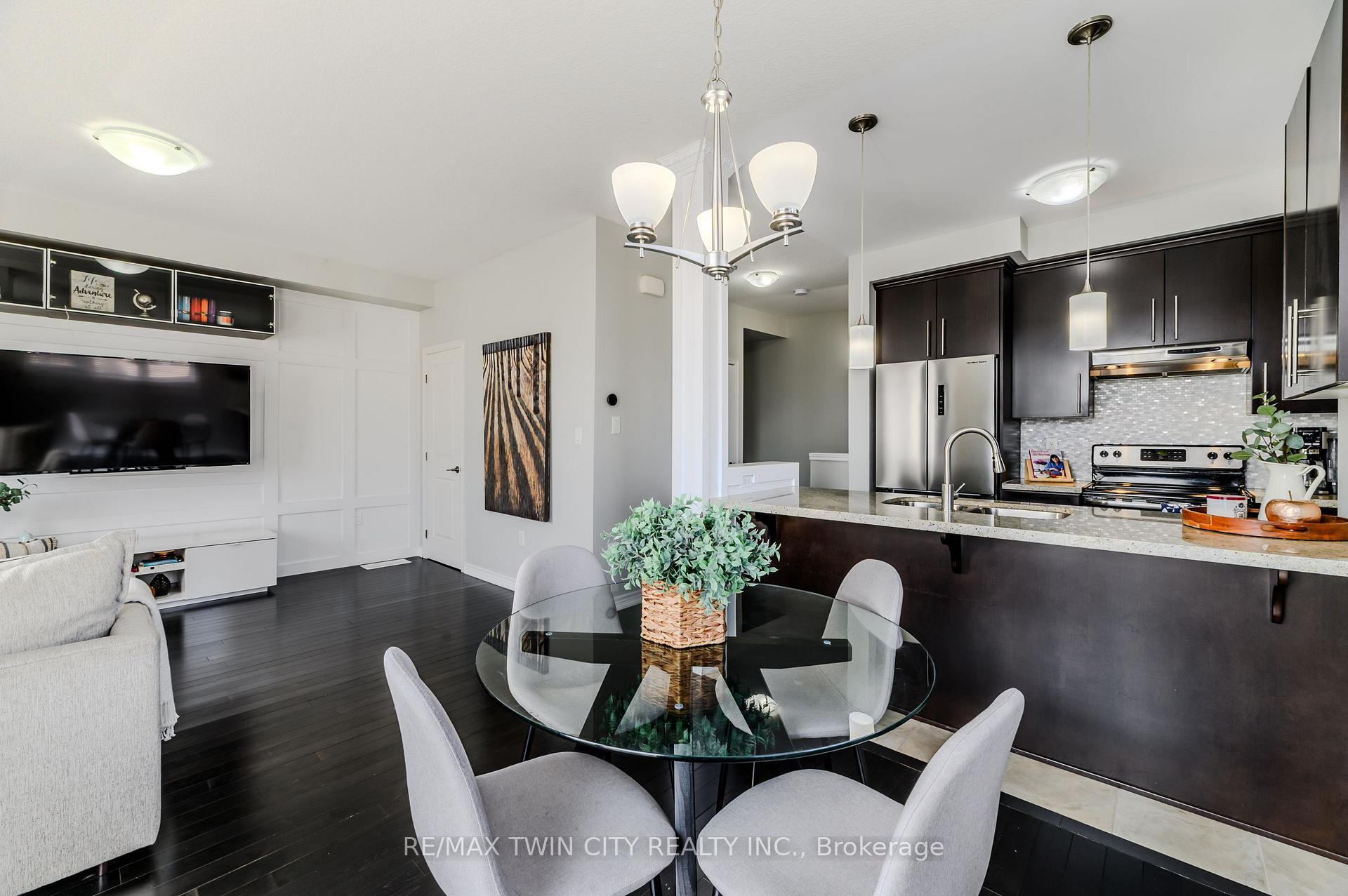 Photo 5 of 310 Fall Fair Way, Hamilton, Binbrook — HOMEH