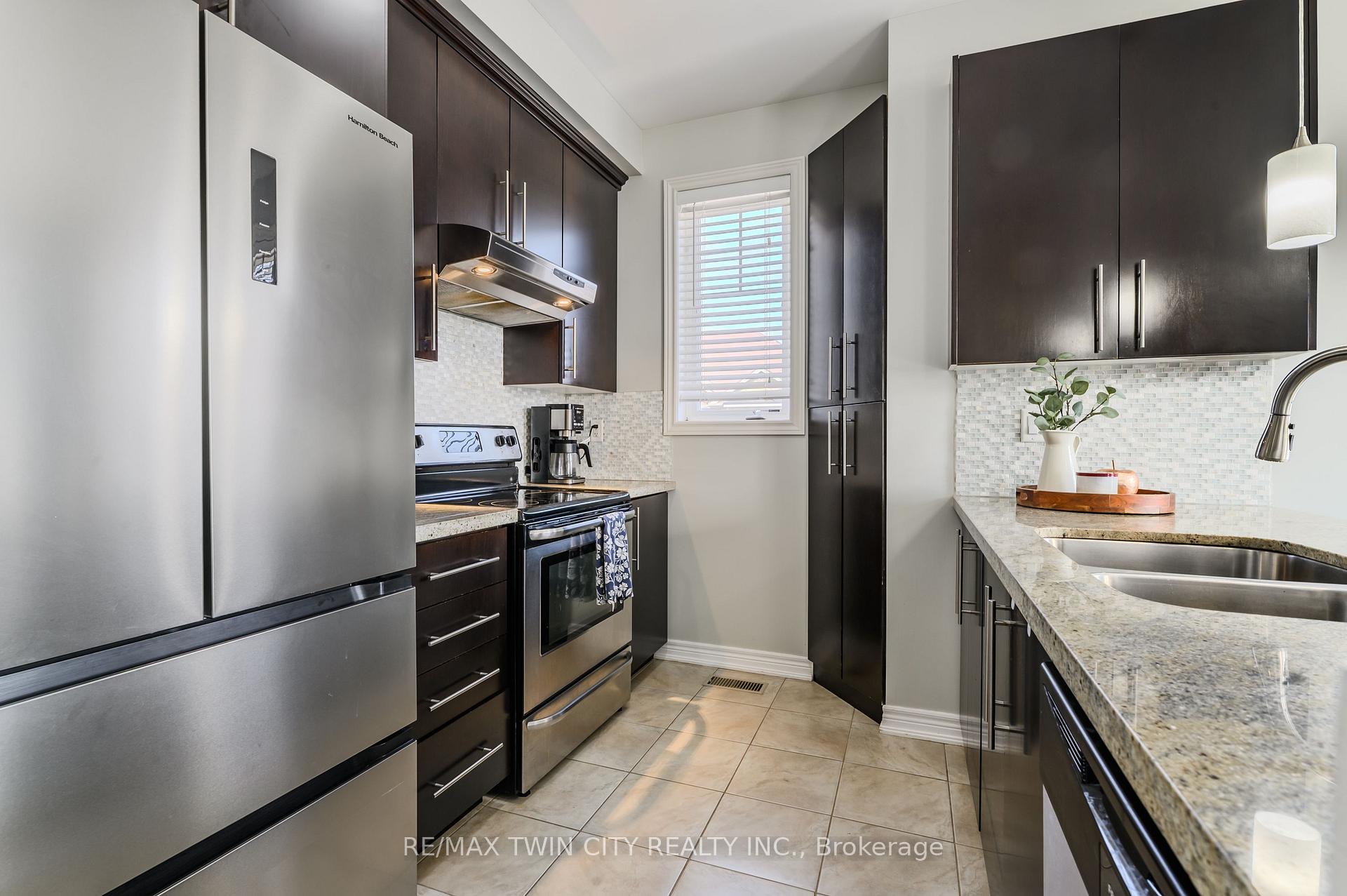 Photo 8 of 310 Fall Fair Way, Hamilton, Binbrook — HOMEH