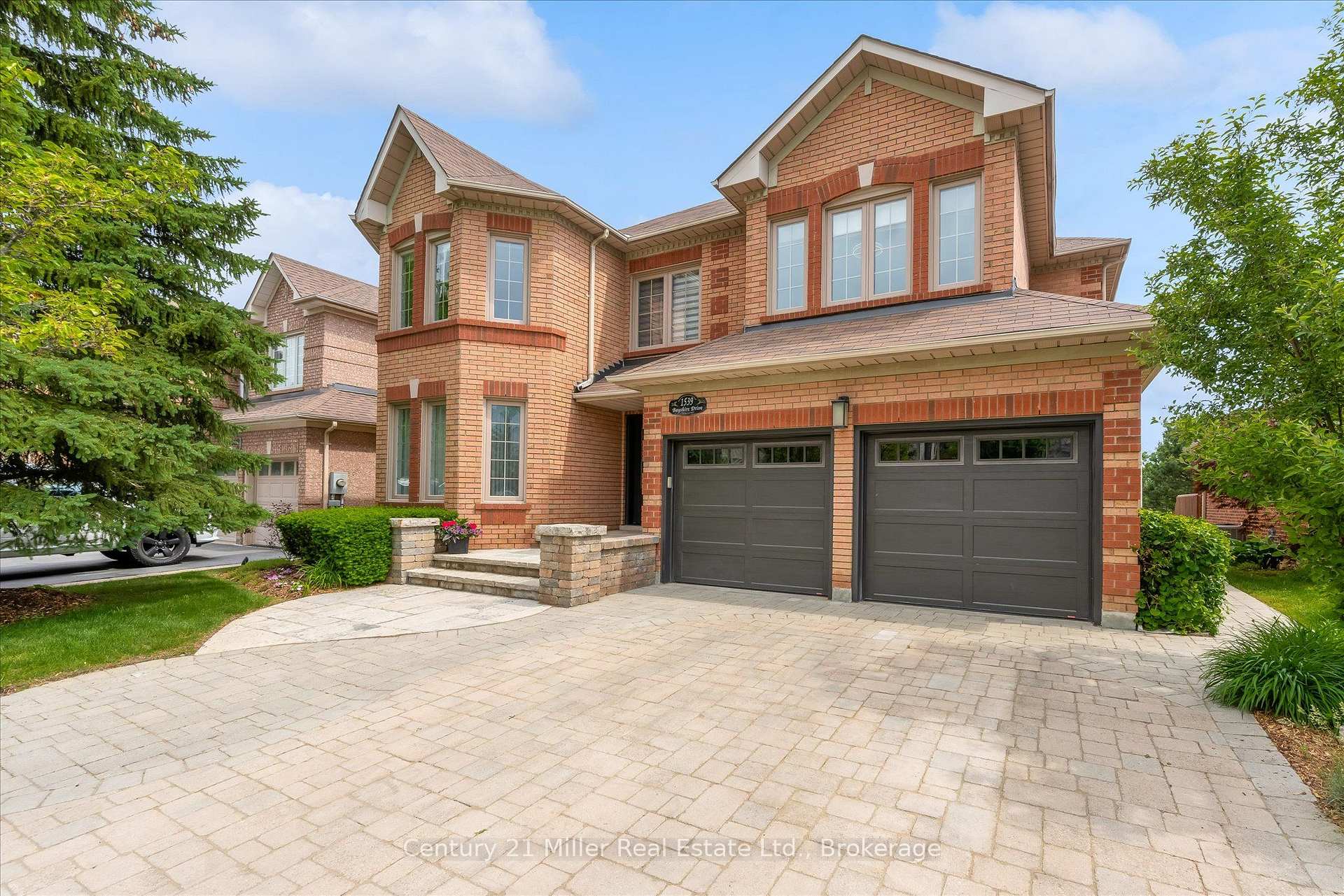 Front of 1539 Bayshire Drive