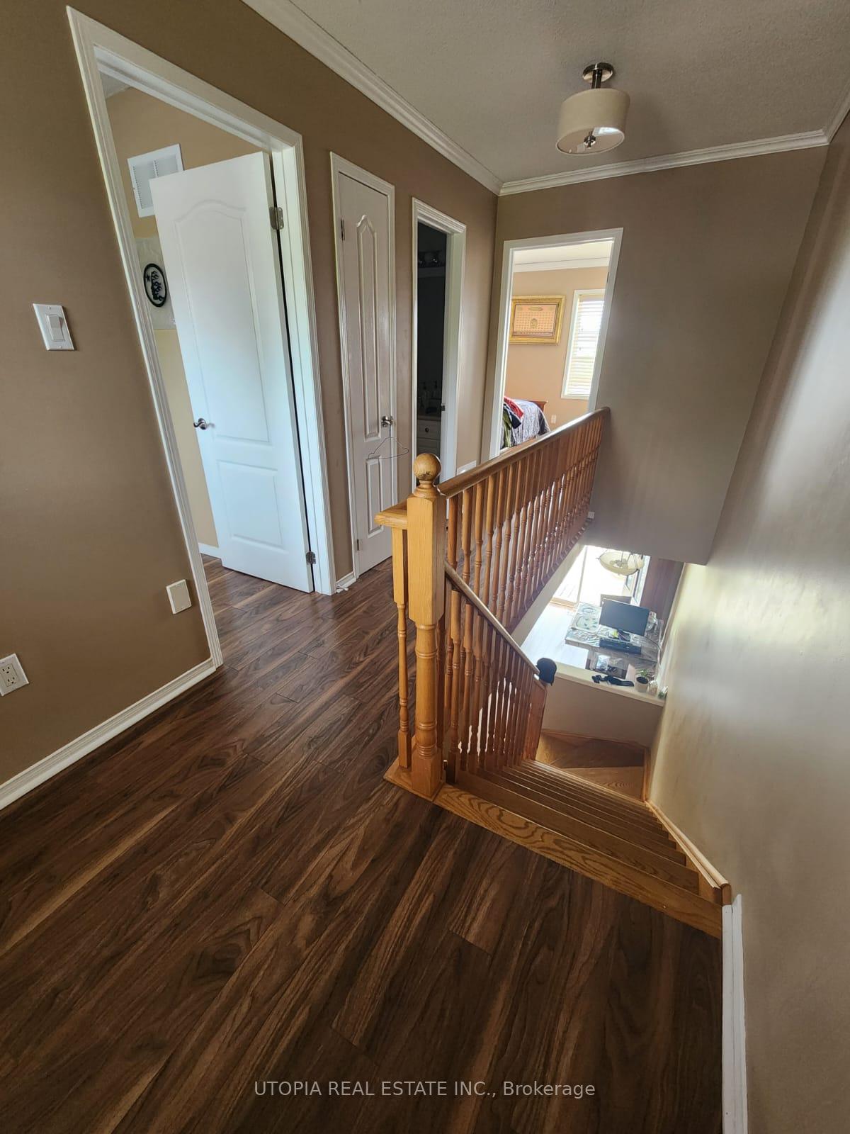 Photo 11 of 26 Lucena Crescent, Vaughan, Maple — HOMEH