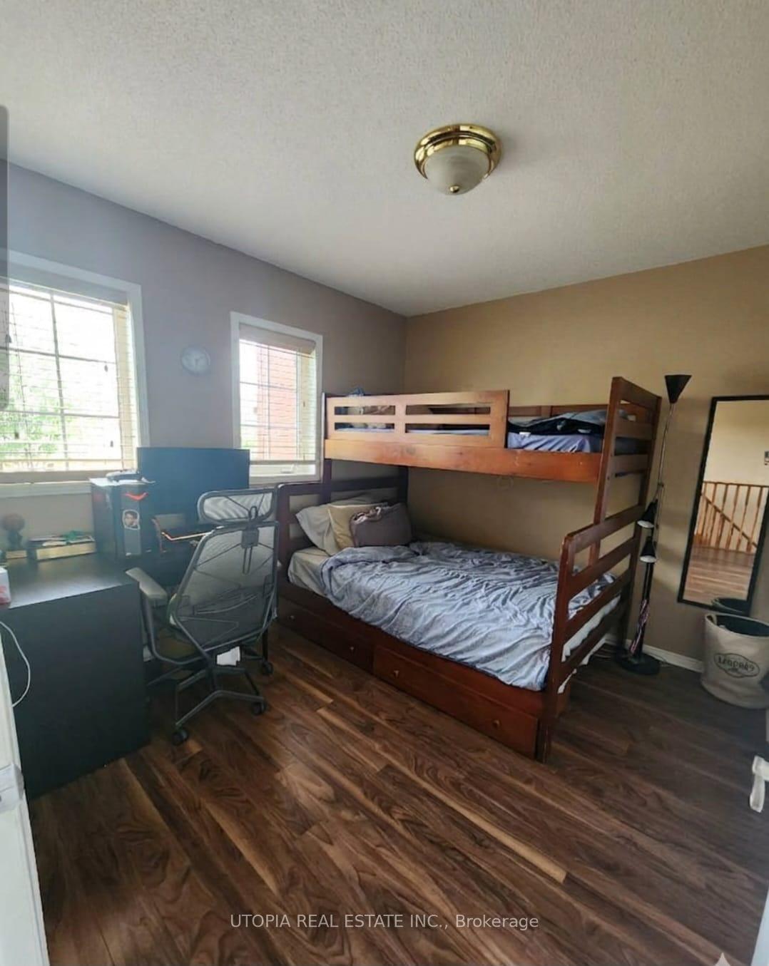 Photo 18 of 26 Lucena Crescent, Vaughan, Maple — HOMEH