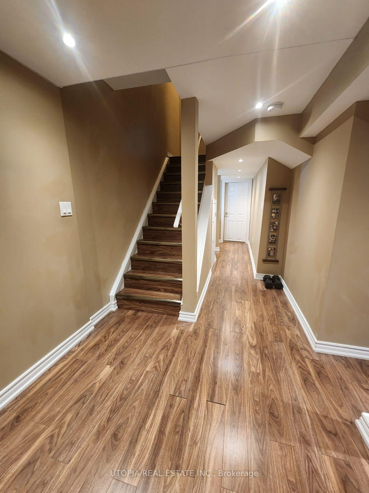 Photo 24 of 26 Lucena Crescent, Vaughan, Maple — HOMEH