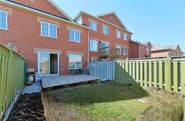 Photo 32 of 26 Lucena Crescent, Vaughan, Maple — HOMEH
