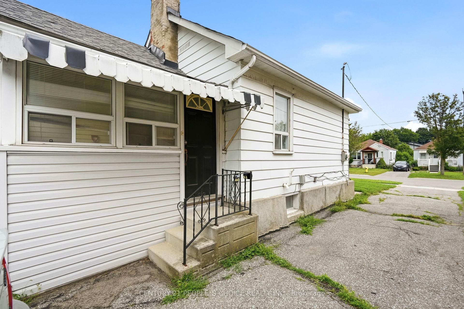 Photo 3 of 104 Grenfell Street, Oshawa, Vanier — HOMEH