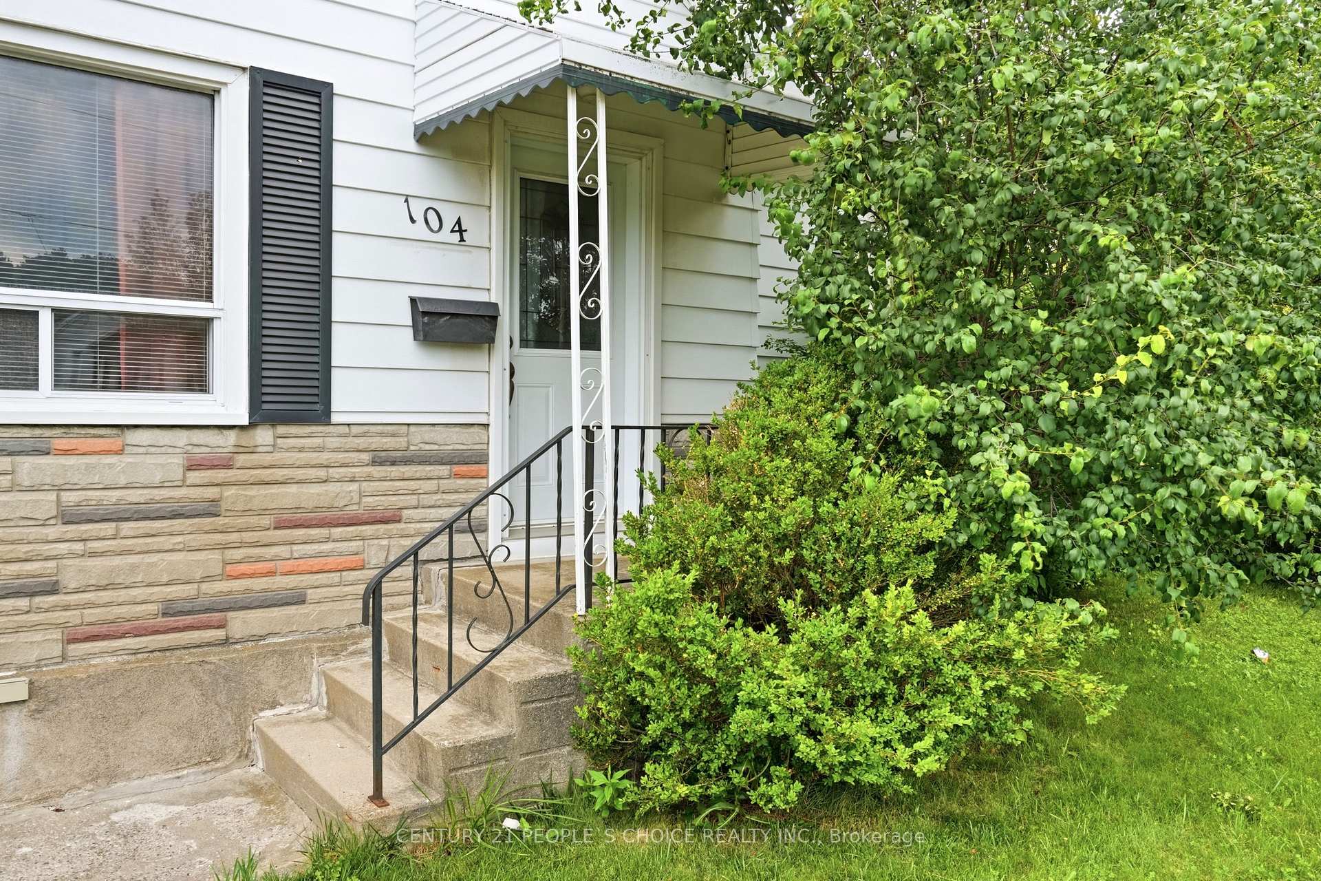 Photo 4 of 104 Grenfell Street, Oshawa, Vanier — HOMEH