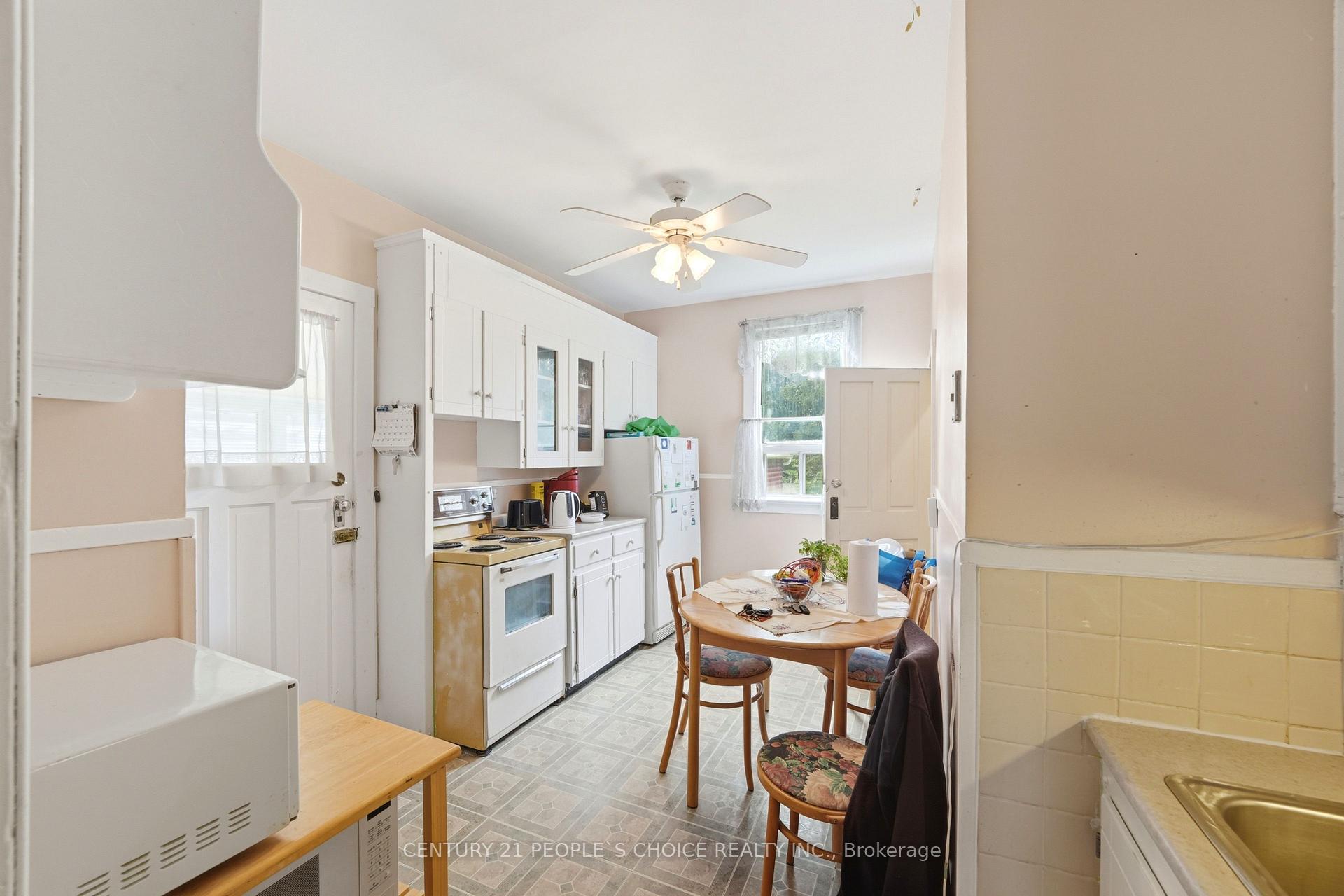 Photo 10 of 104 Grenfell Street, Oshawa, Vanier — HOMEH