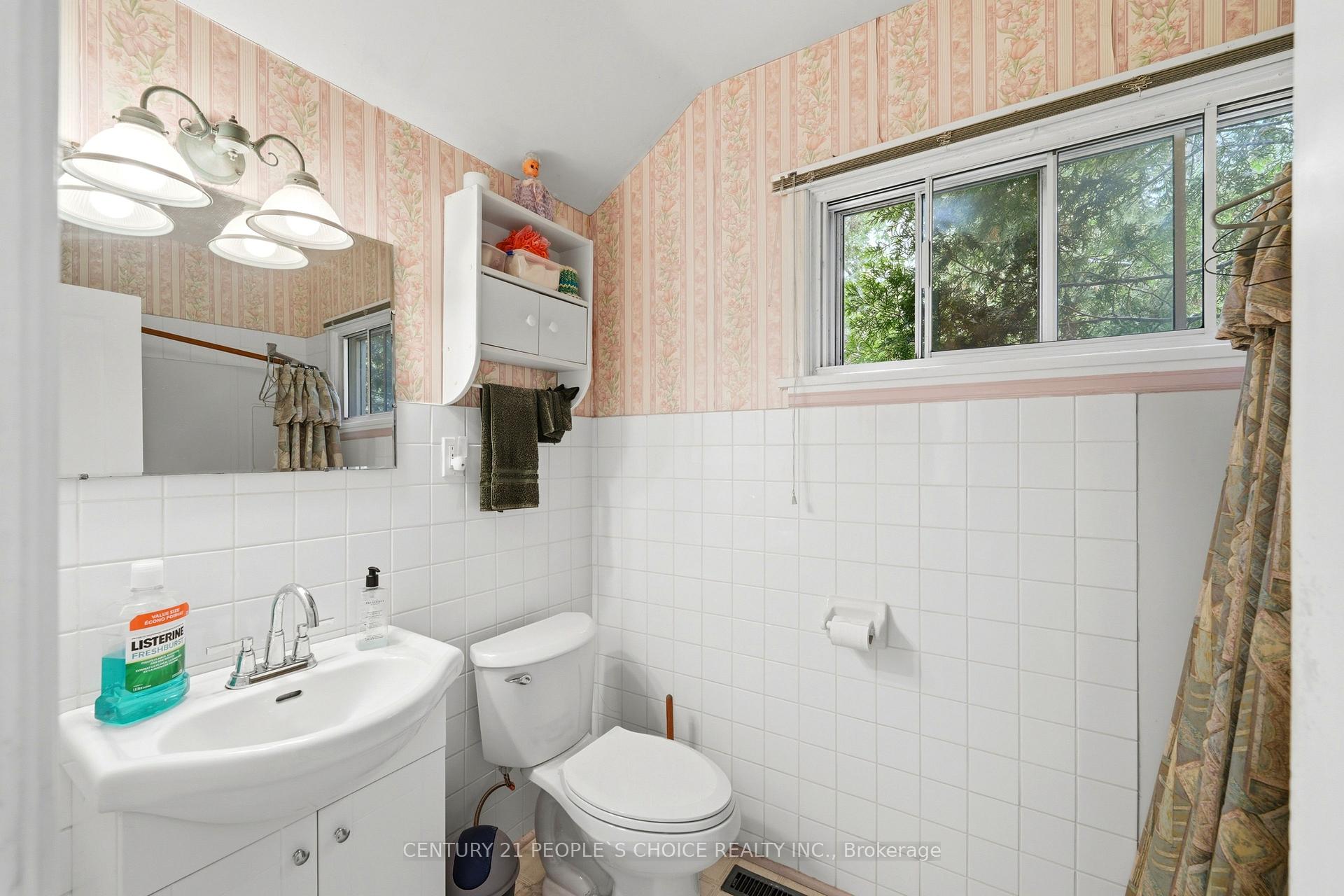 Photo 15 of 104 Grenfell Street, Oshawa, Vanier — HOMEH
