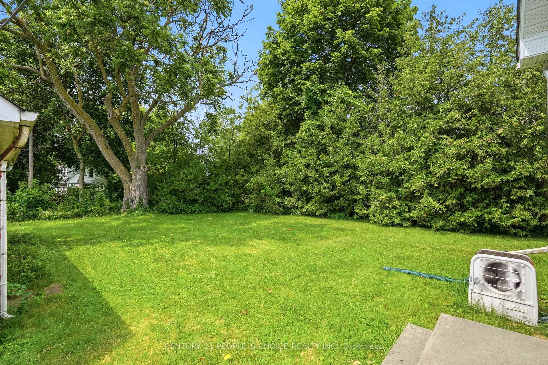 Photo 22 of 104 Grenfell Street, Oshawa, Vanier — HOMEH