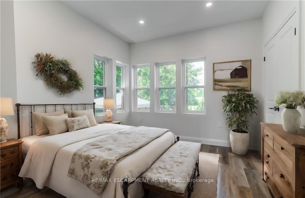 Photo 6 of Unit 1, 50 Burris Street, Hamilton, Gibson — HOMEH