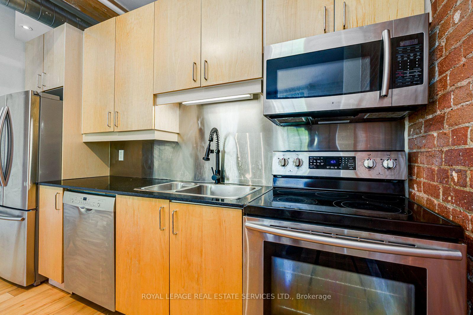 Photo 6 of Unit 210, 81A Front Street E, Toronto, Waterfront Communities — HOMEH