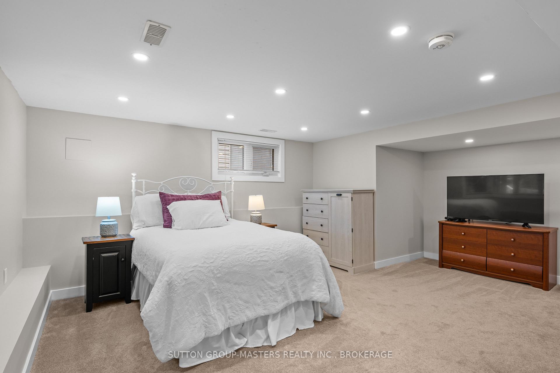 Photo 33 of 1705 Executive Avenue, Kingston, City Northwest — HOMEH