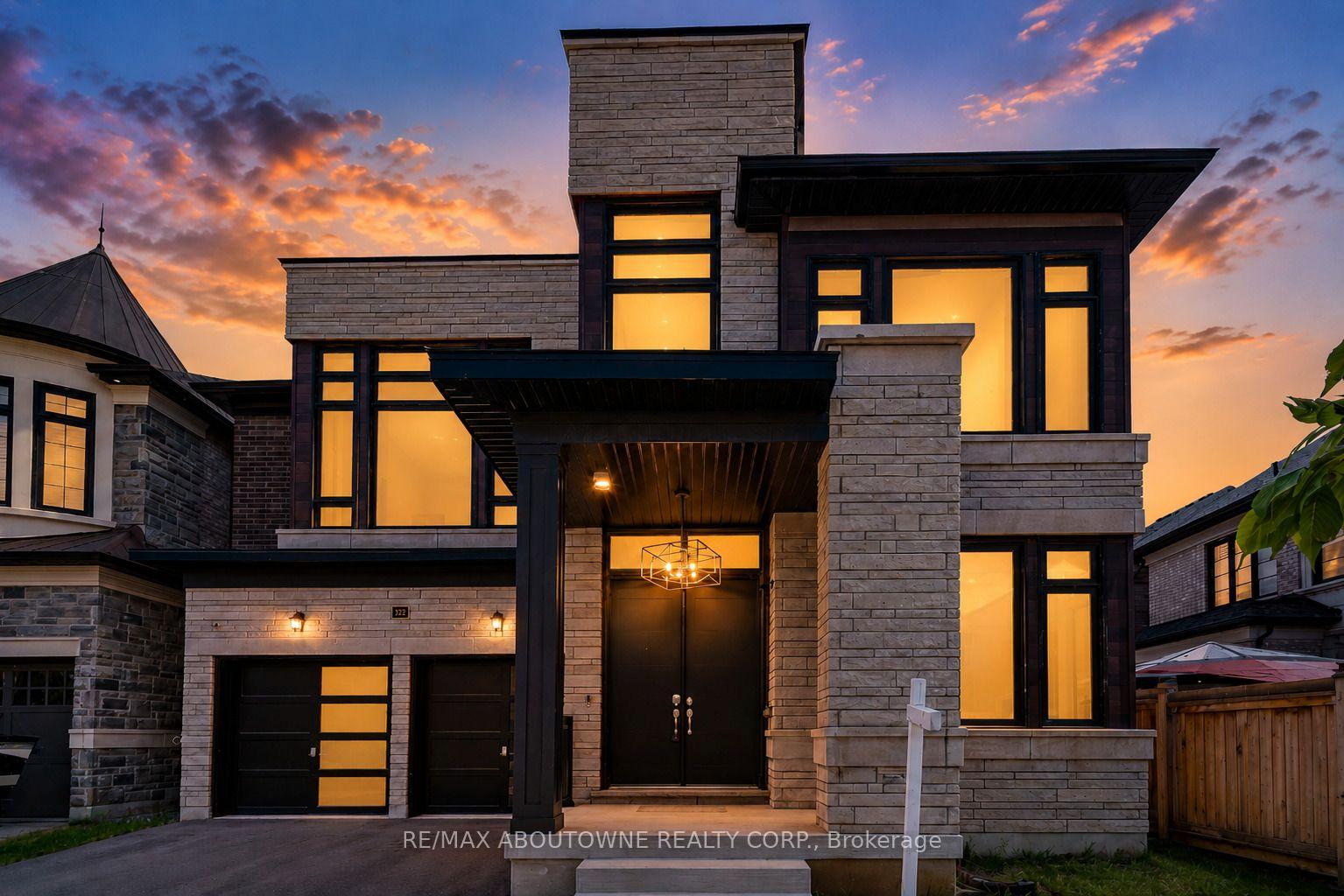 Photo 2 of 1217 Ironbridge Road, Oakville, Glen Abbey — HOMEH