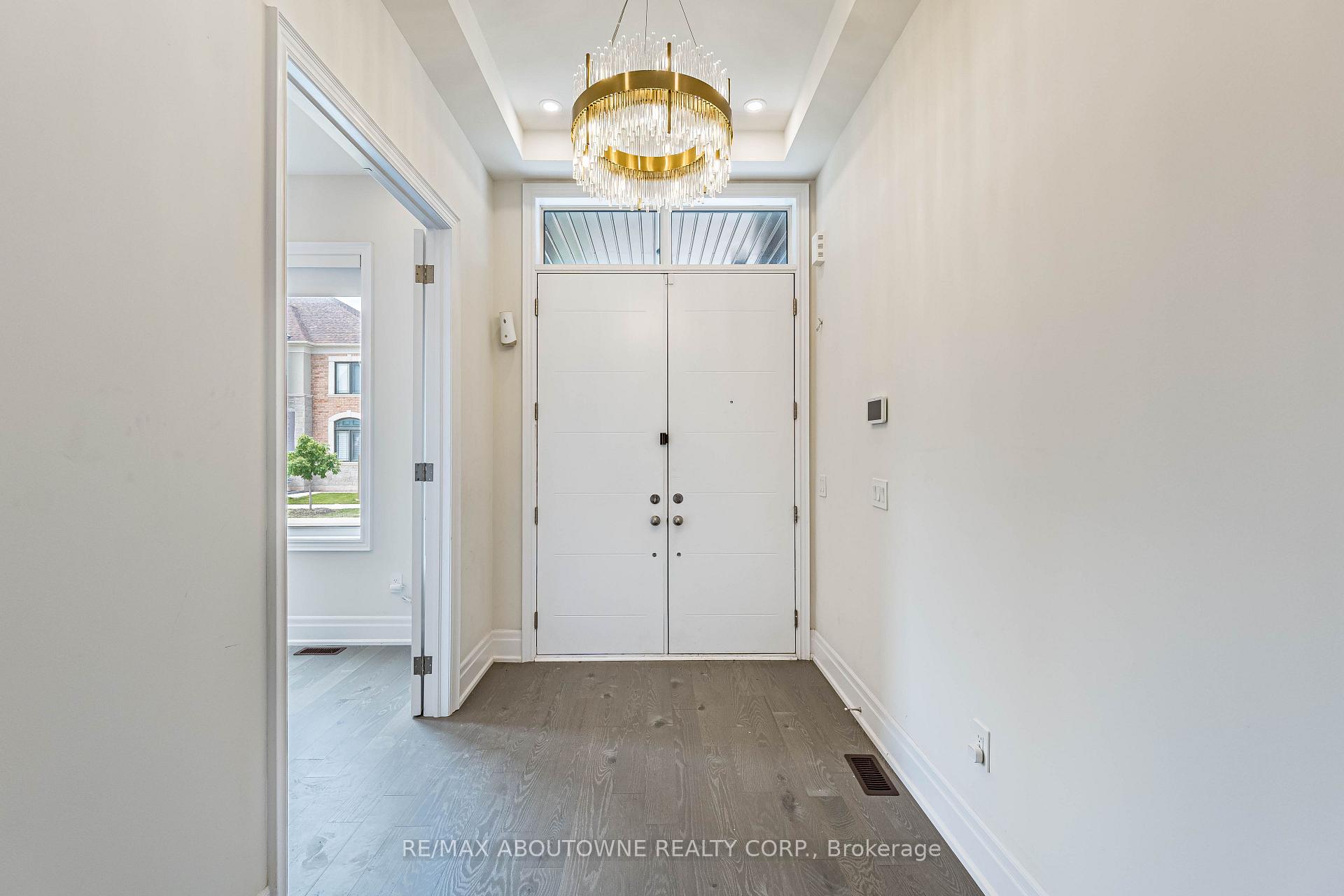 Photo 6 of 1217 Ironbridge Road, Oakville, Glen Abbey — HOMEH