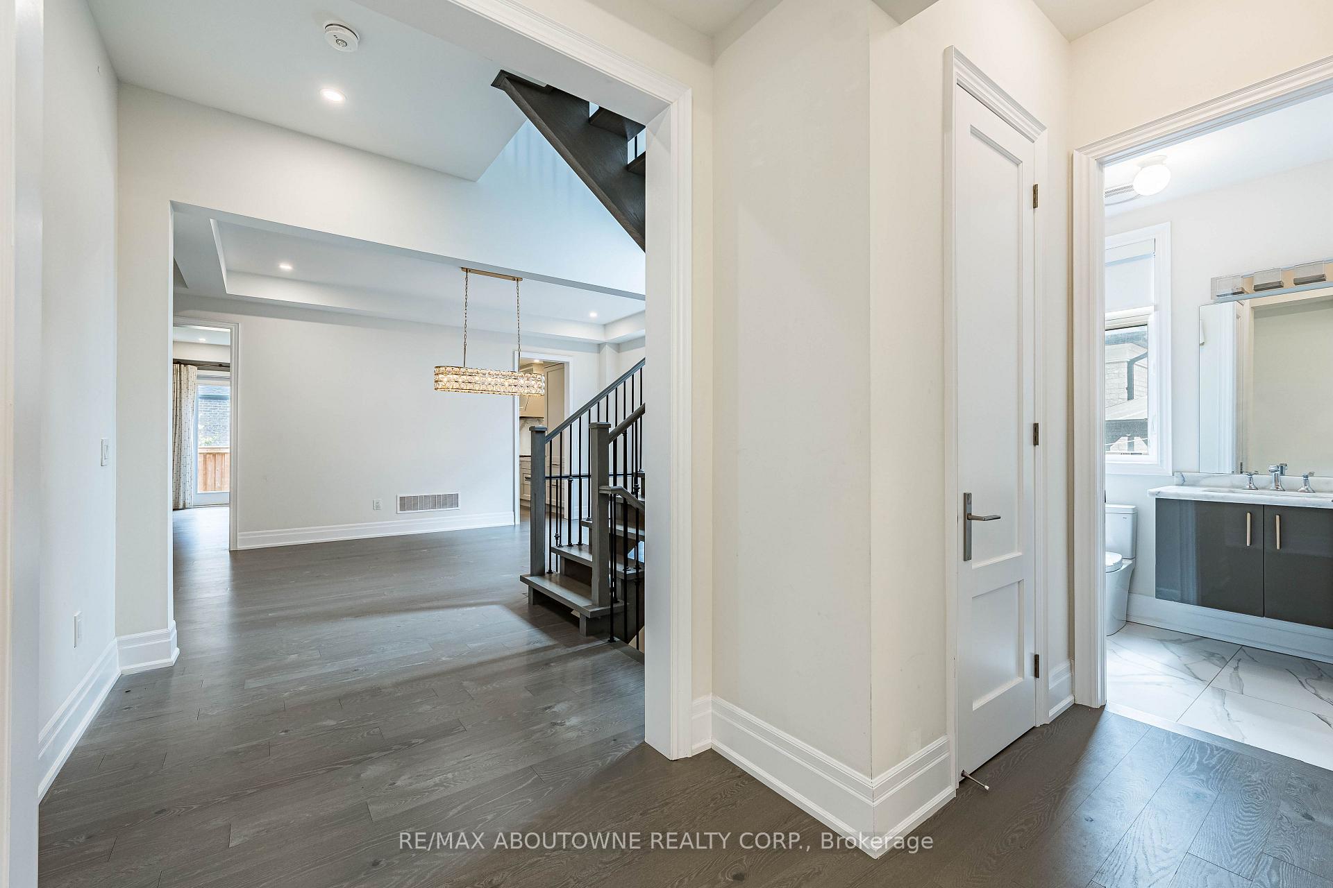 Photo 8 of 1217 Ironbridge Road, Oakville, Glen Abbey — HOMEH