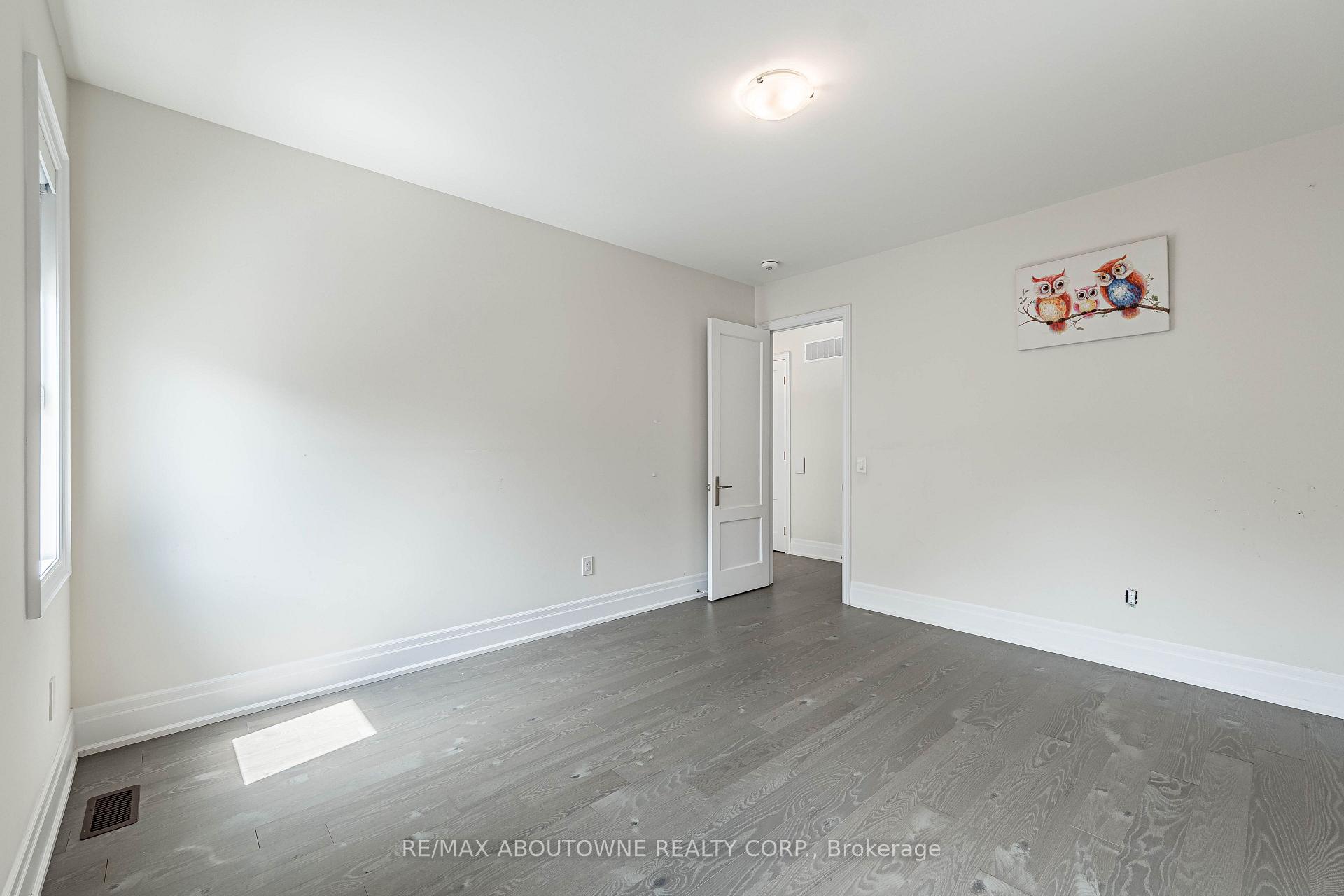 Photo 32 of 1217 Ironbridge Road, Oakville, Glen Abbey — HOMEH
