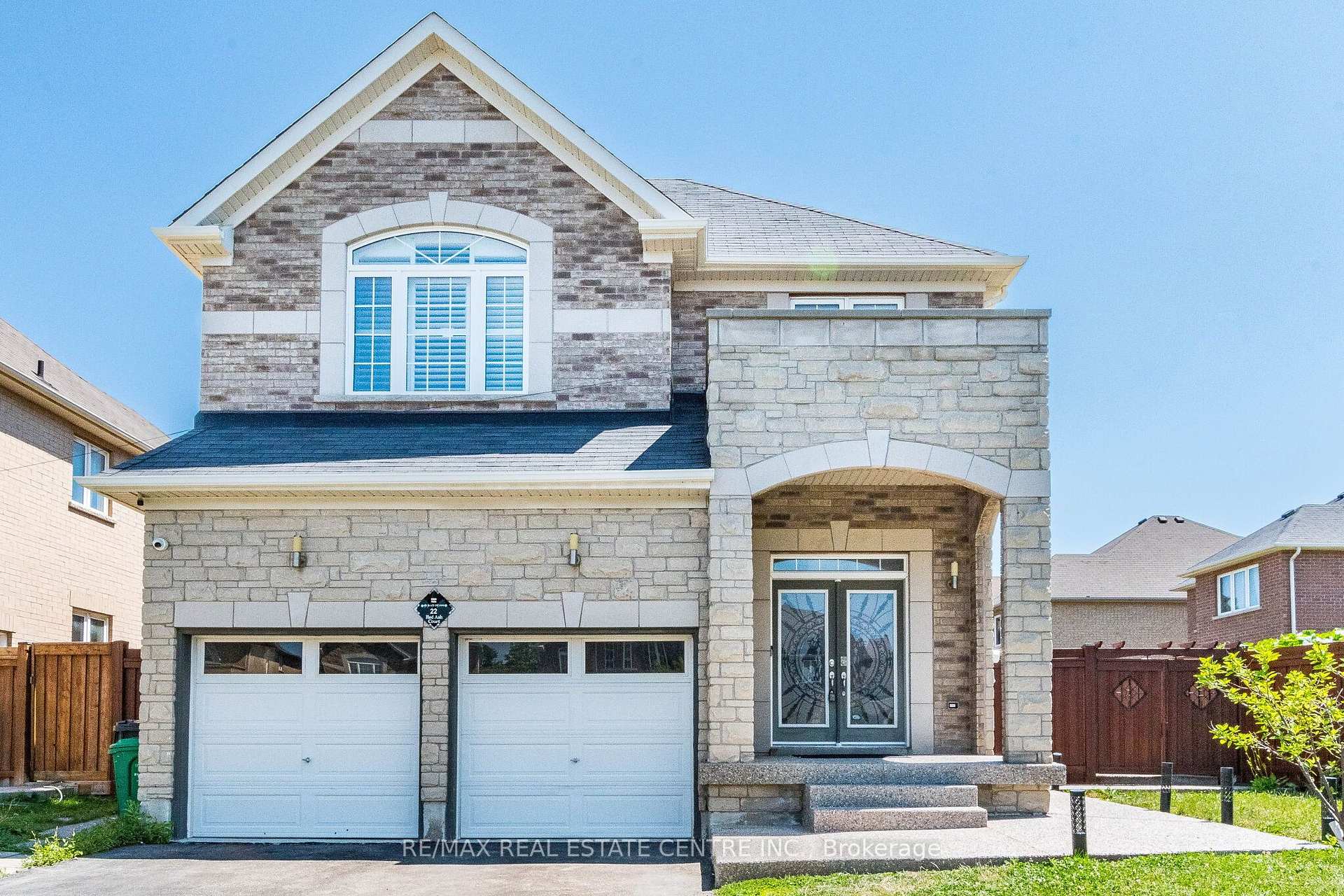 Photo 3 of 22 Red Ash Court, Brampton, Northwood Park — HOMEH